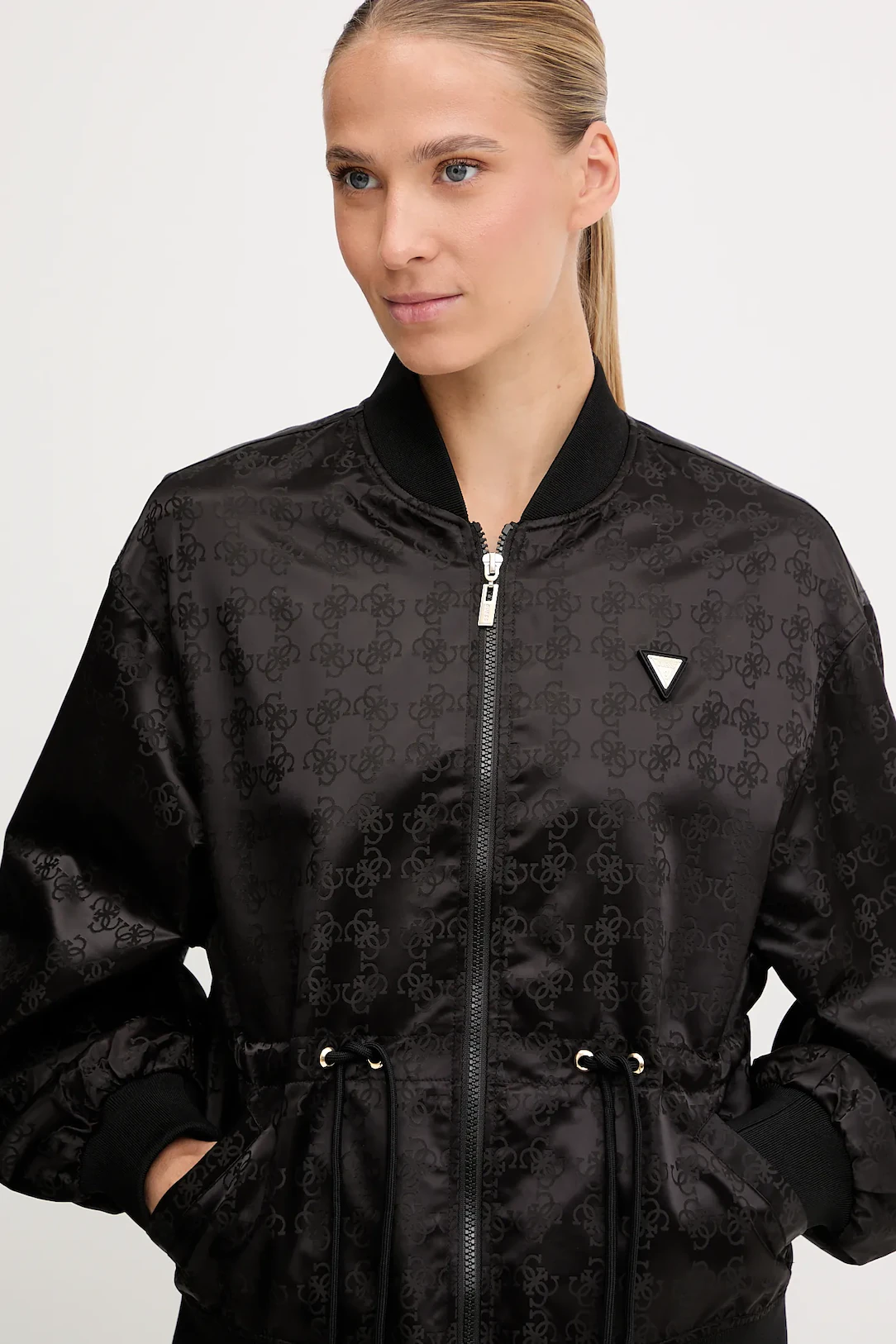 Casaco Cintado Logo Preto - Guess  2