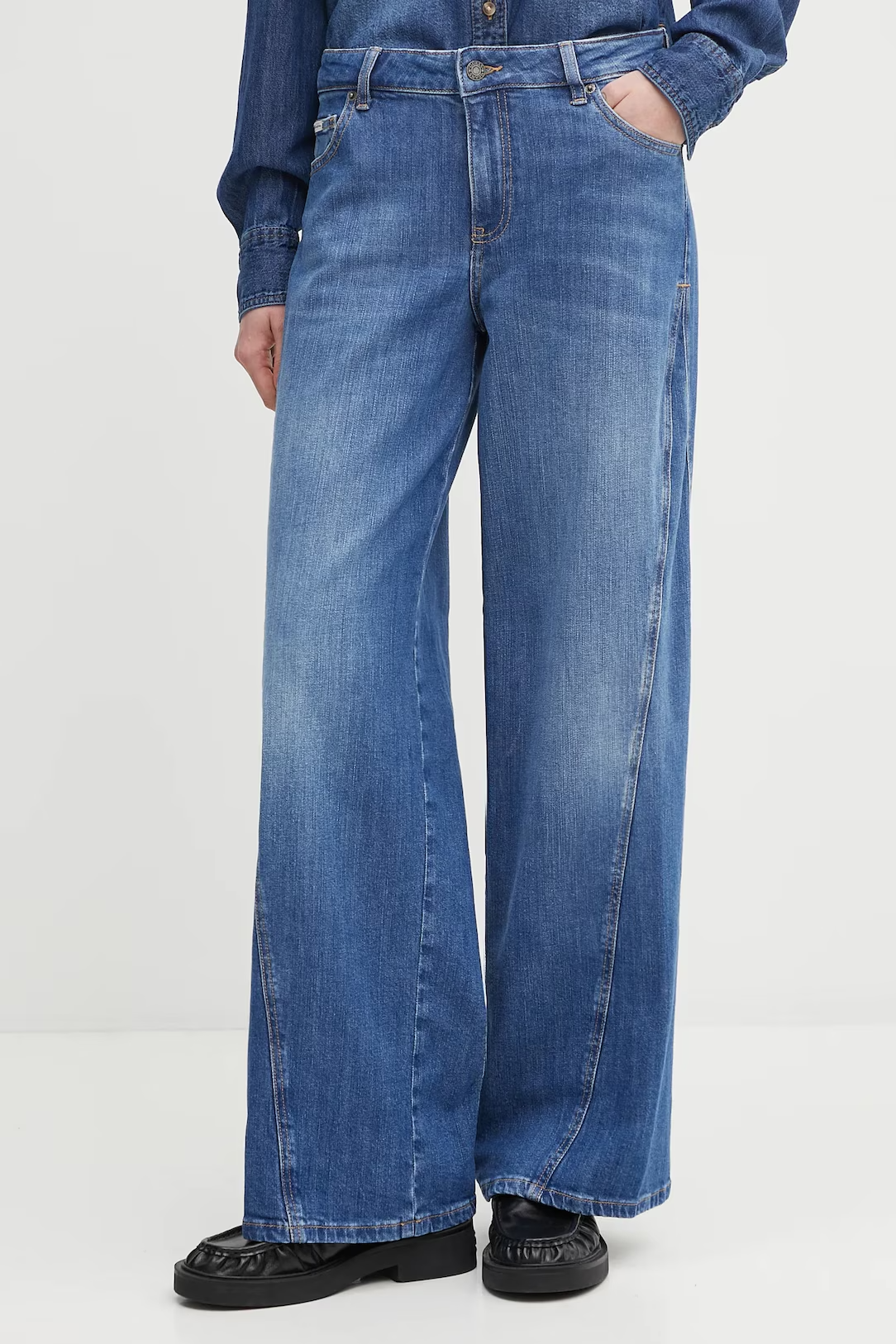 Calças Wide Leg com Costura em Ganga - Guess Jeans 1