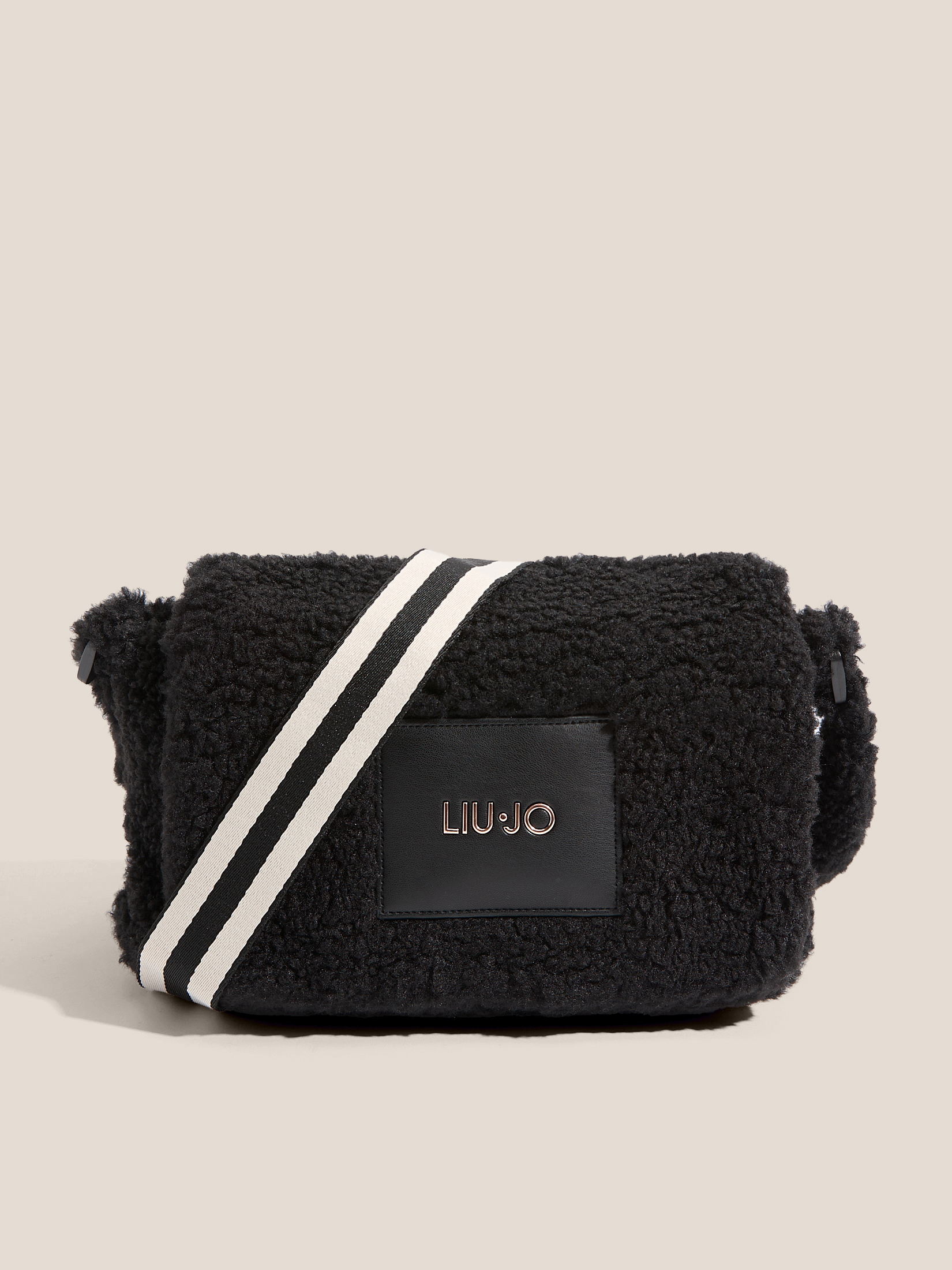 Mala Crossbody em Preto com Pelo  - LIU JO   1