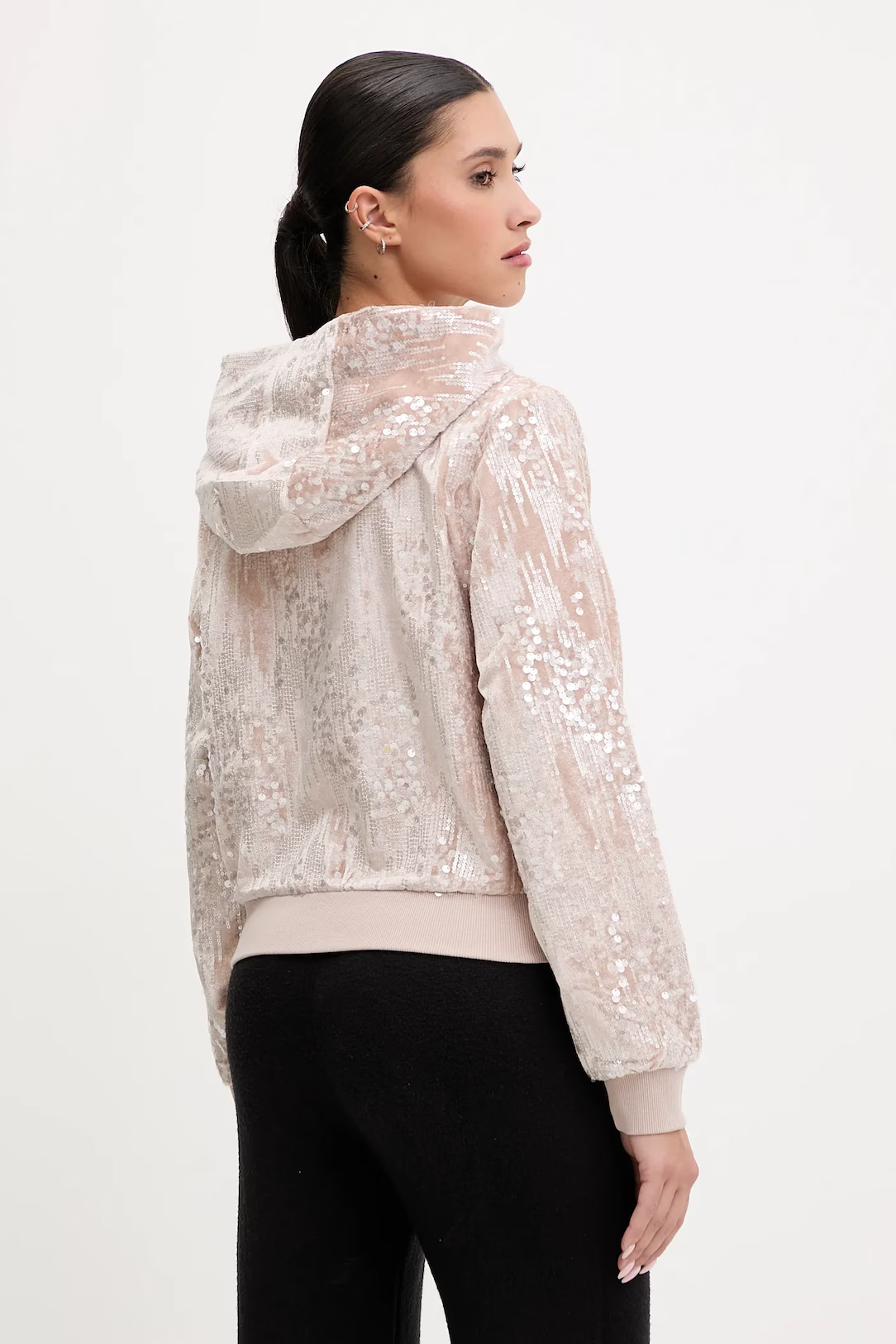 Casaco com Latejoulas e Veludo Nude - Guess 2