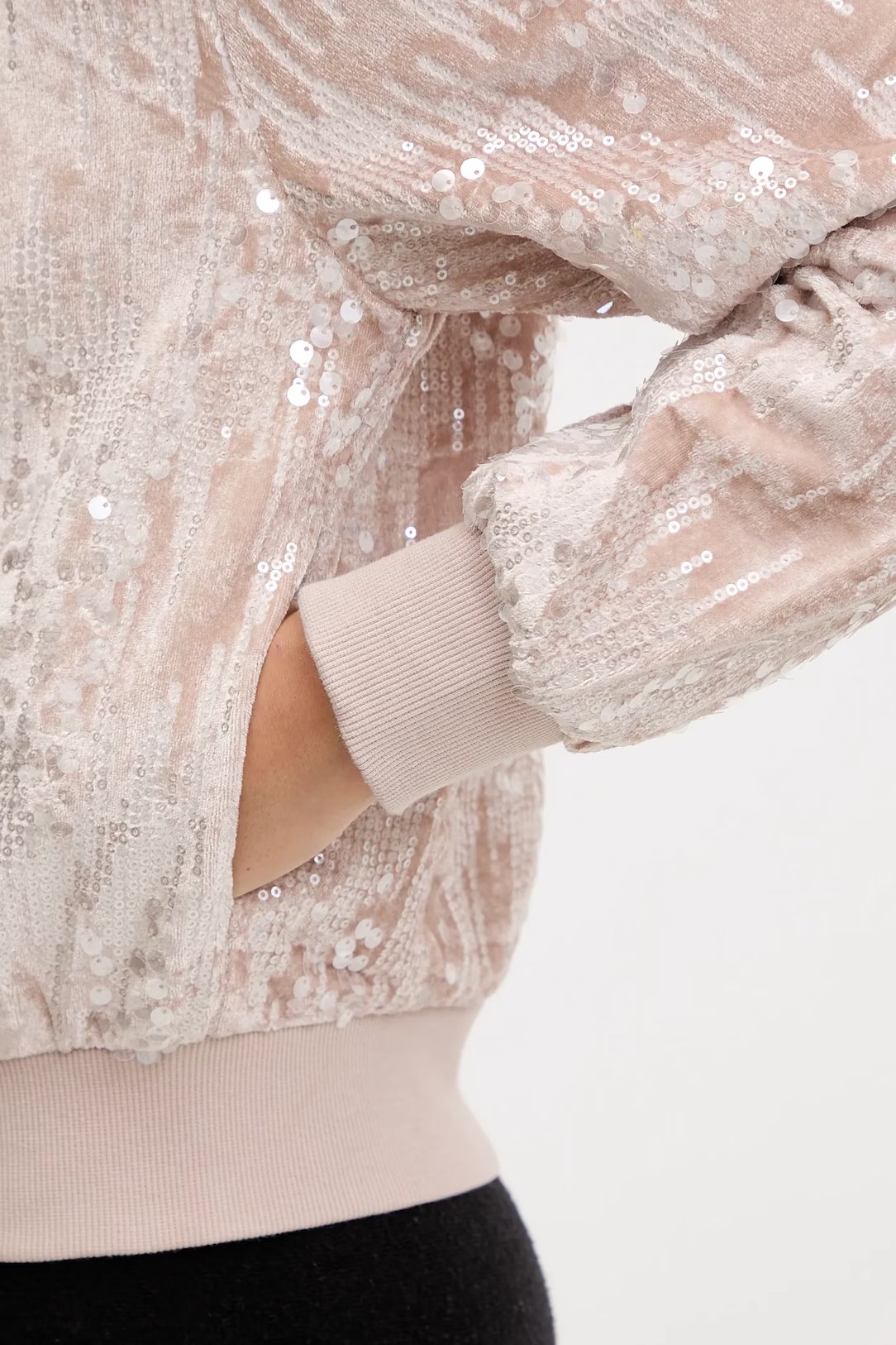 Casaco com Latejoulas e Veludo Nude - Guess 3