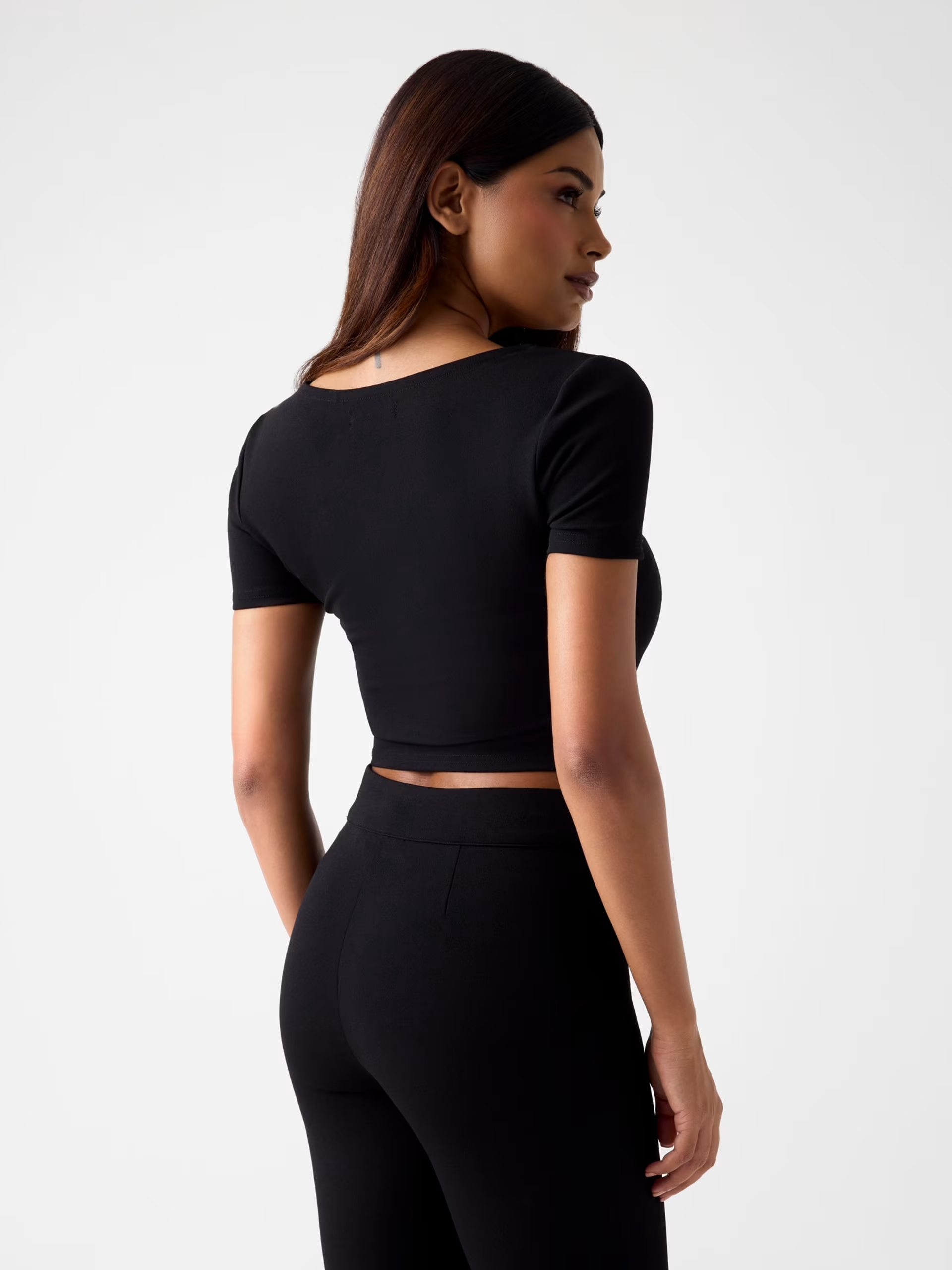 Blusa Manga Curta EVELINA Preto - Guess - BREVEMENTE DISPONÍVEL 4