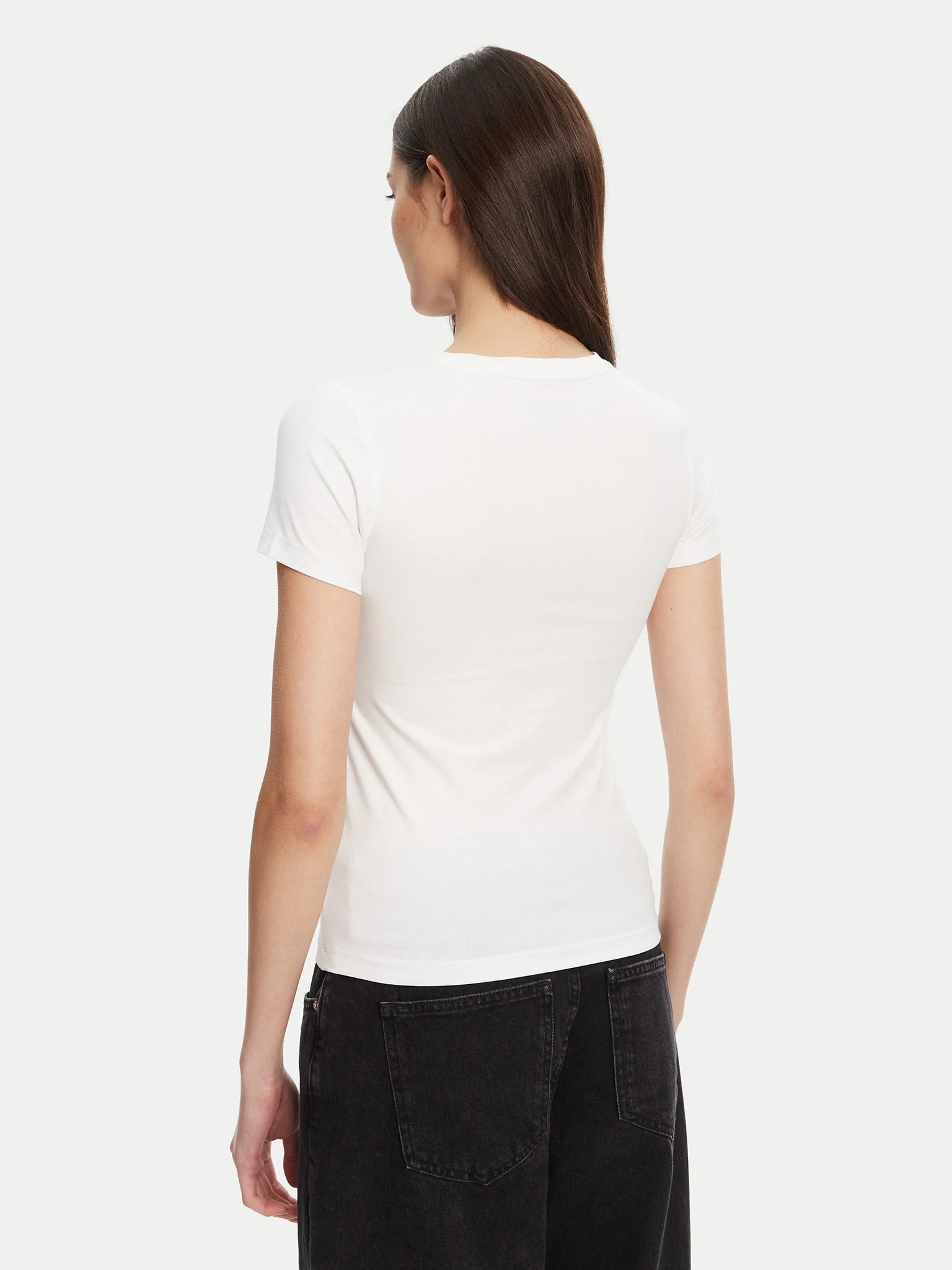 T-shirt Básica Triângulo Branco - Guess Jeans 4
