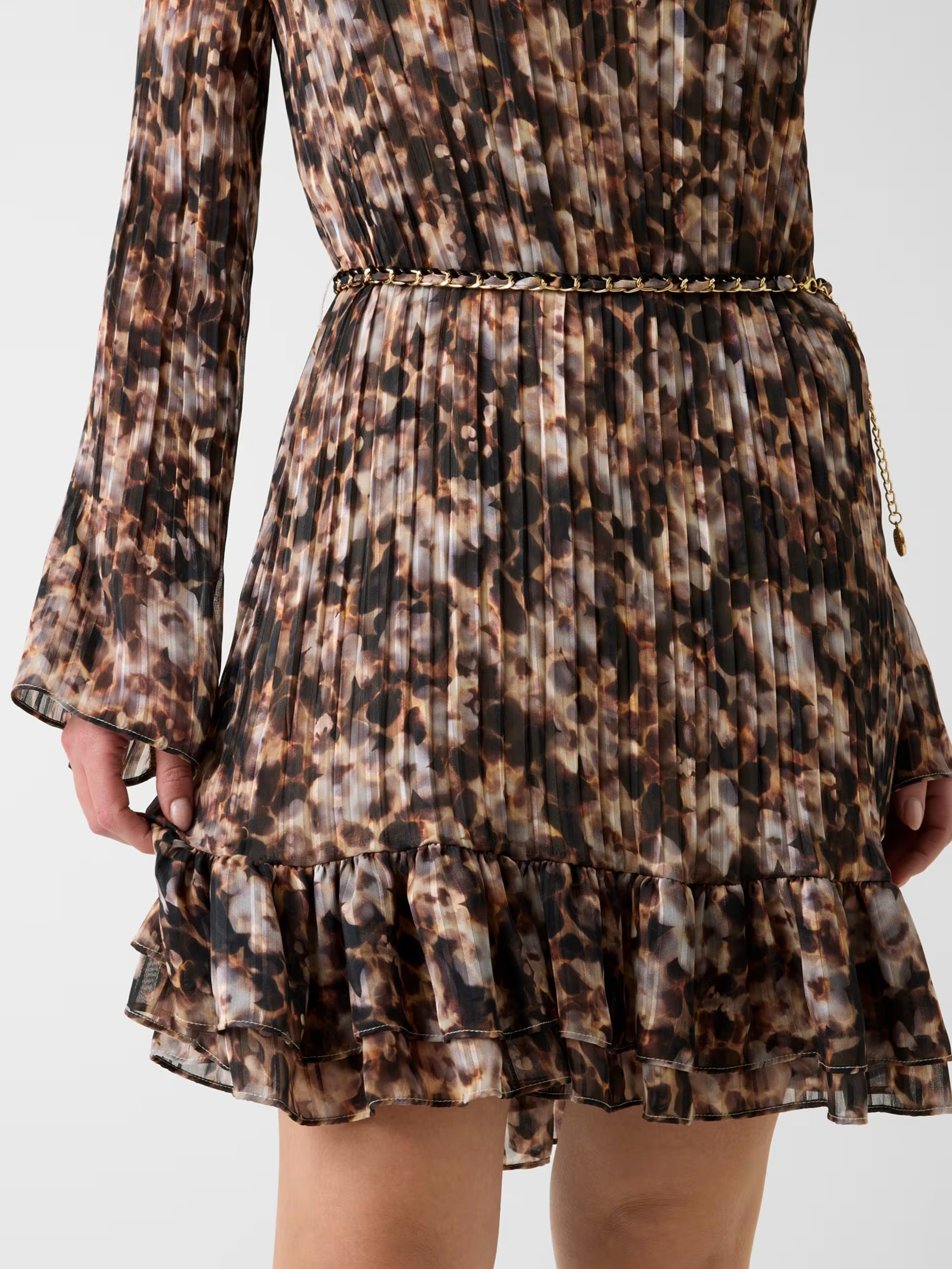 Vestido Curto Plissado ILENIA Castanho - Guess  5