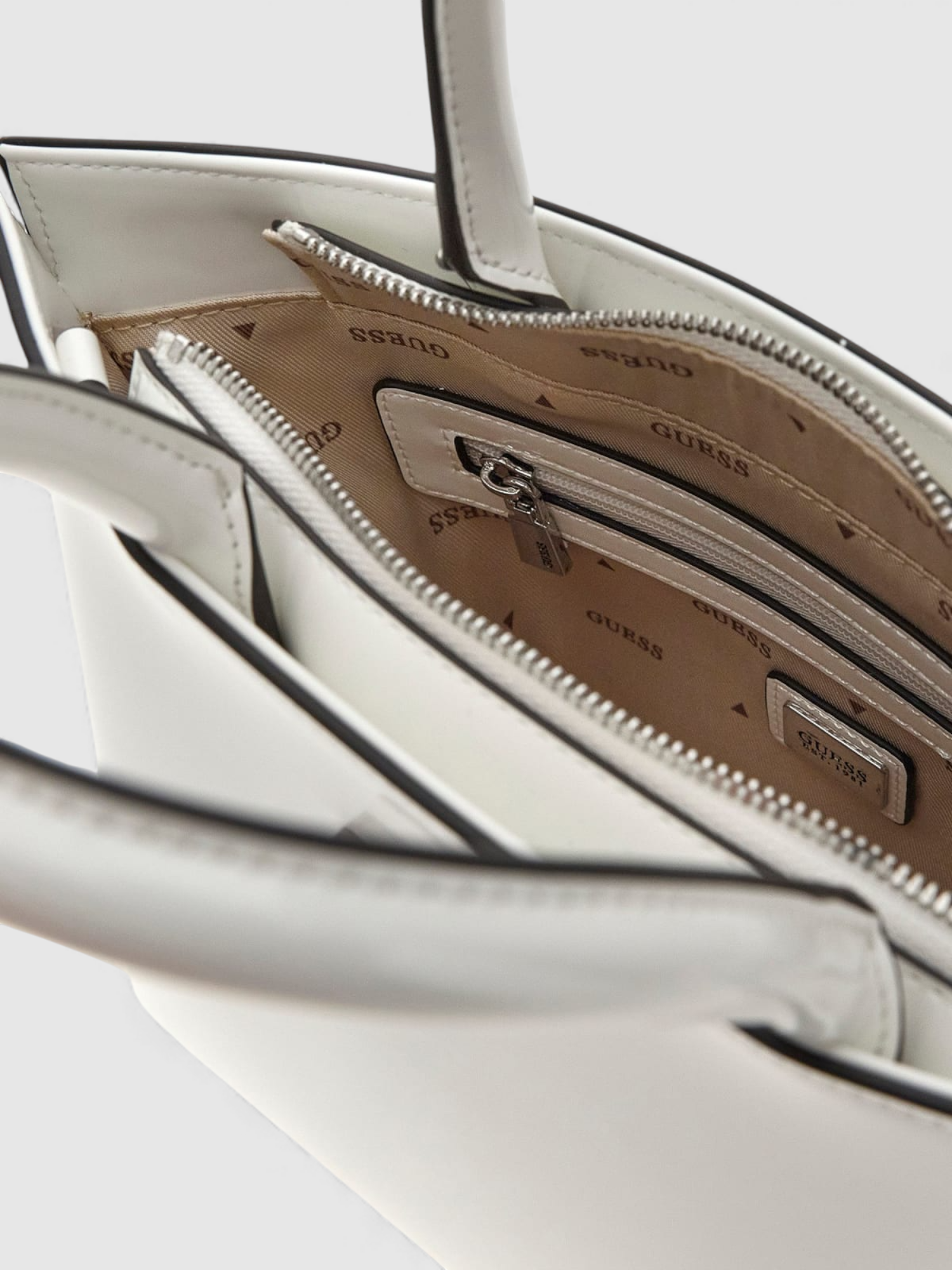 Mala de Mão ARNELA em Verniz Branco - Guess 3