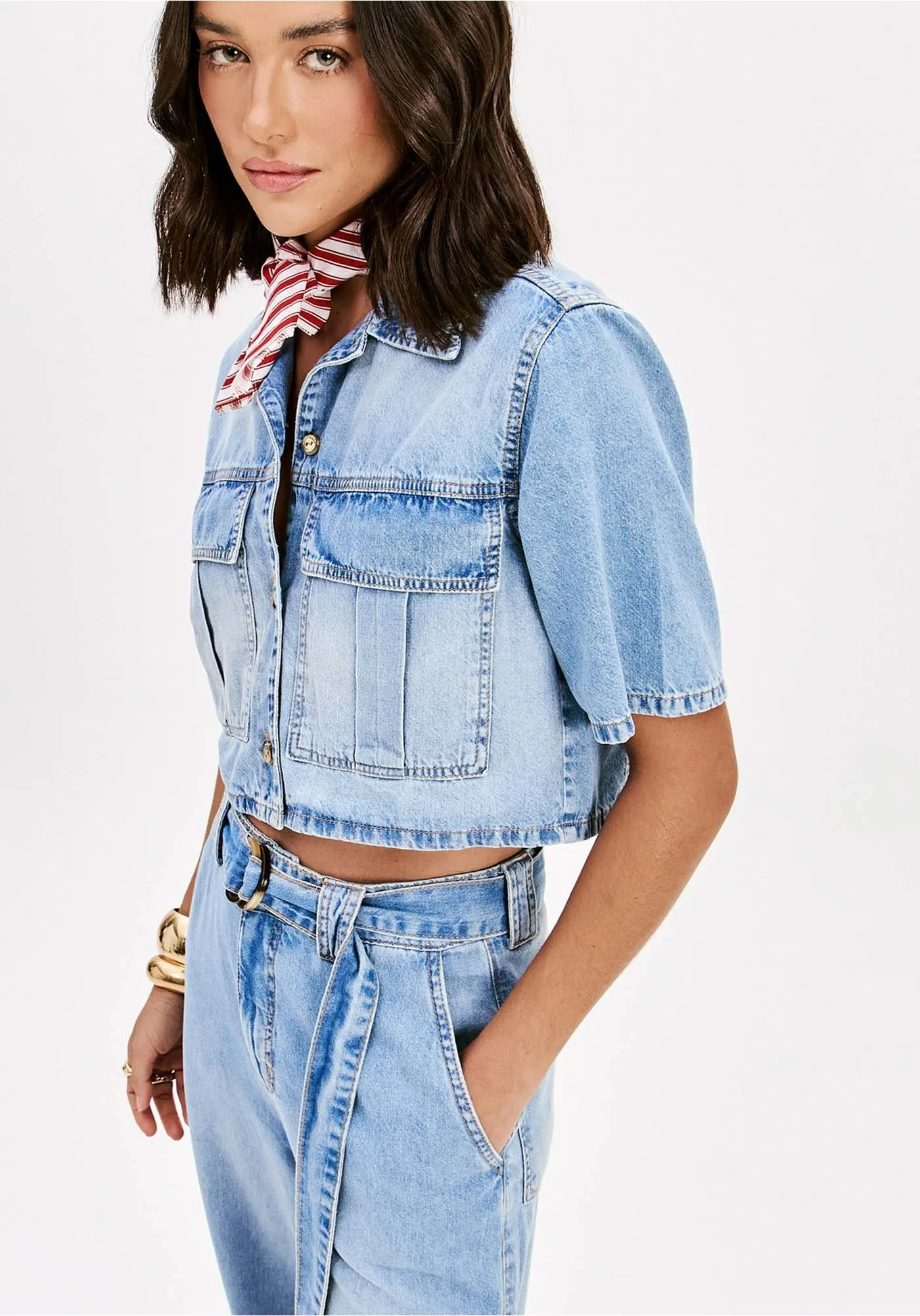 Camisa Manga Curta em Ganga Clara - Lança Perfume  4