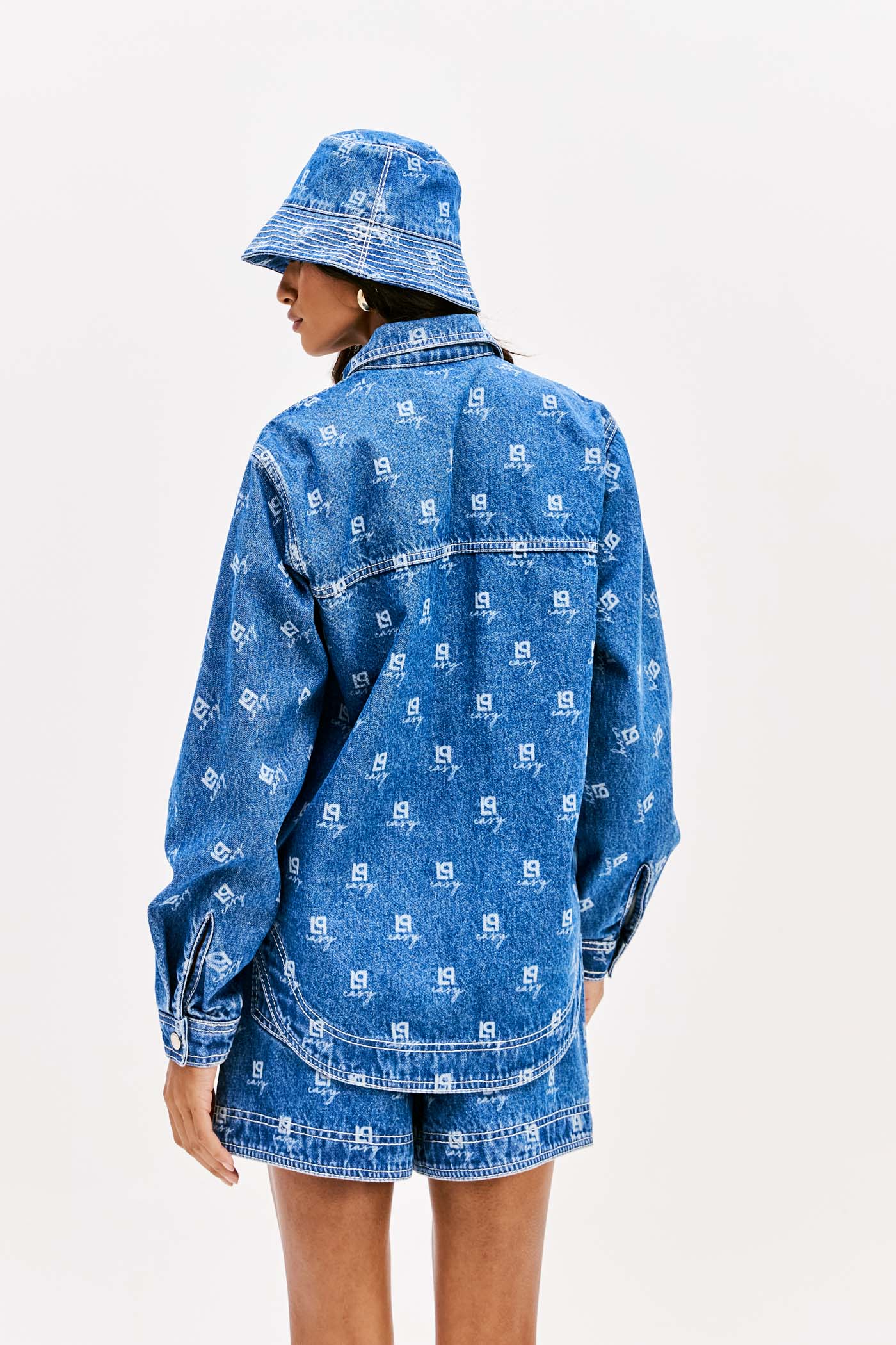 Camisa Oversized Ganga com Logo  - Lança Perfume 5