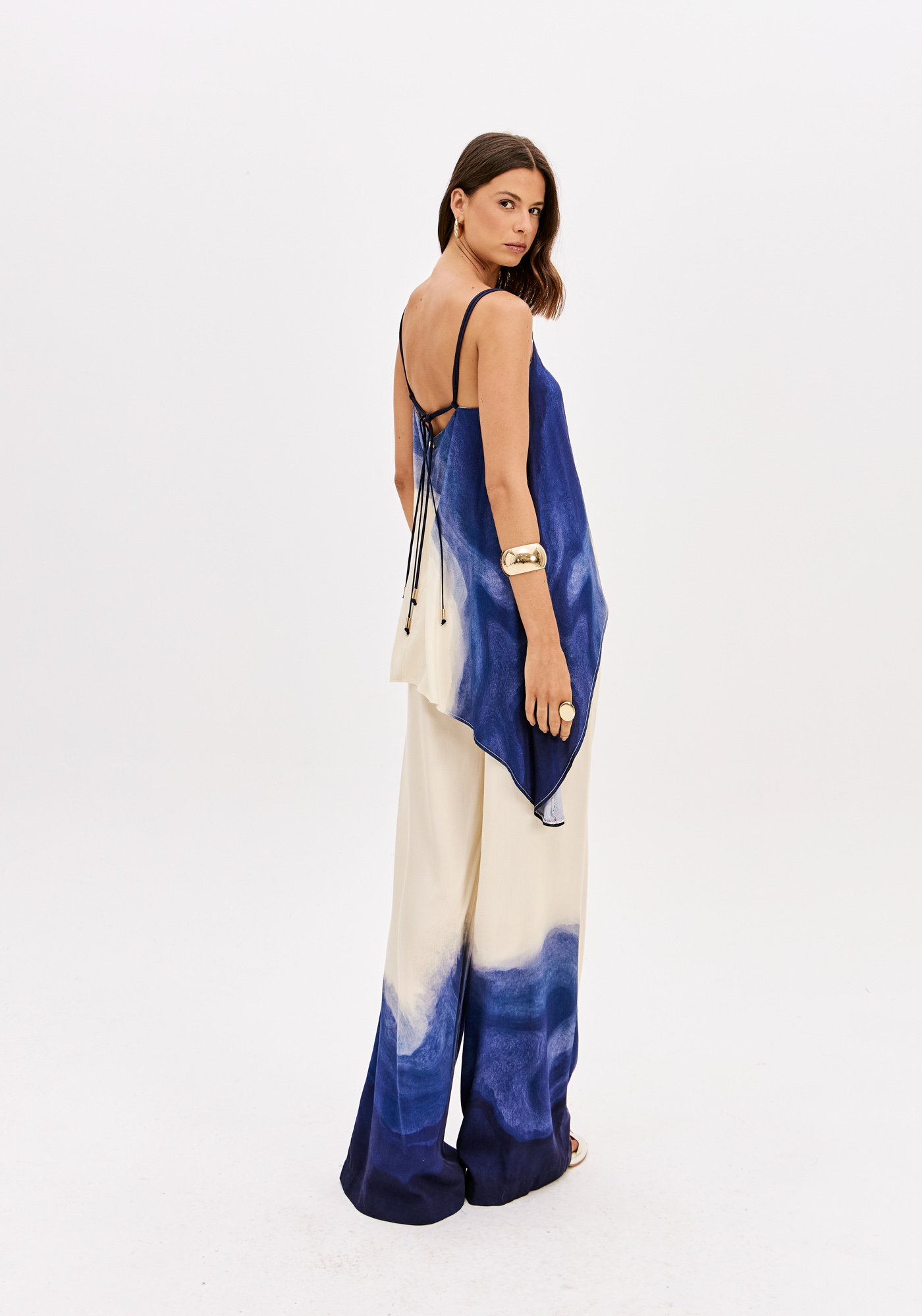 Calças Largas Blue Coast - Lança Perfume 3