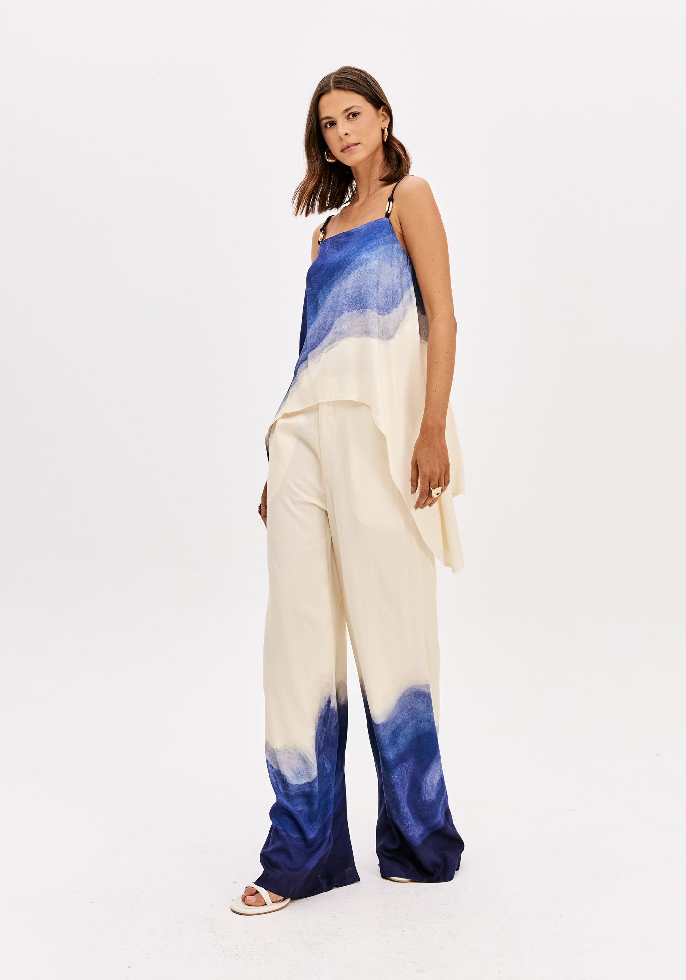 Calças Largas Blue Coast - Lança Perfume 5