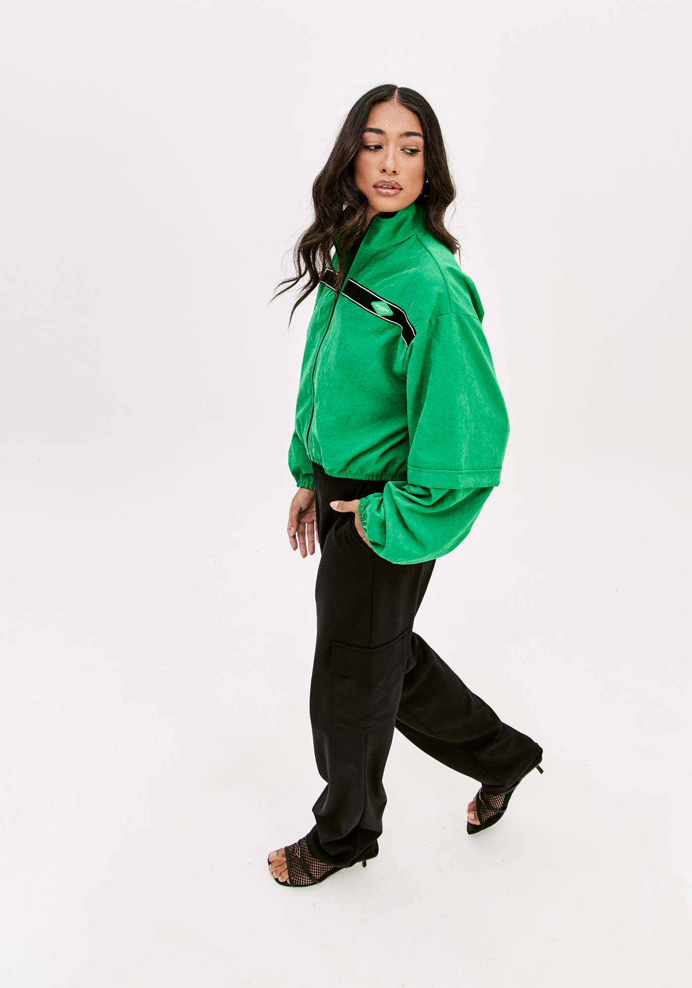 Casaco Corta Verde Oversized Verde com Preto  - Lança Perfume  3