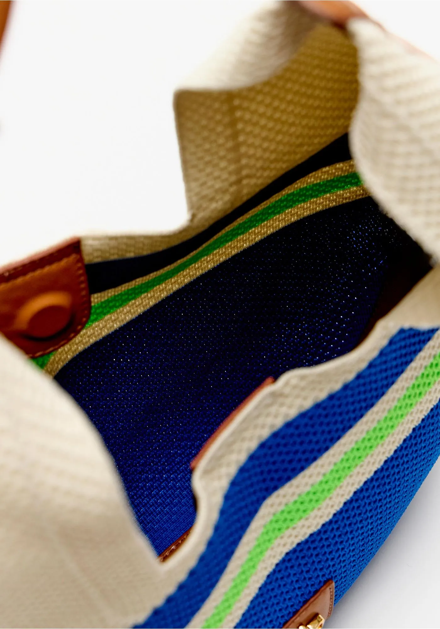 Mala de Ombro Riscas - Lança Perfume 4