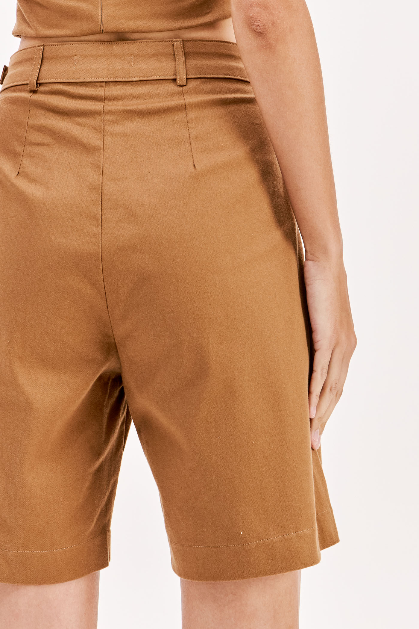 Calções Compridos Camel  - Lança Perfume 3