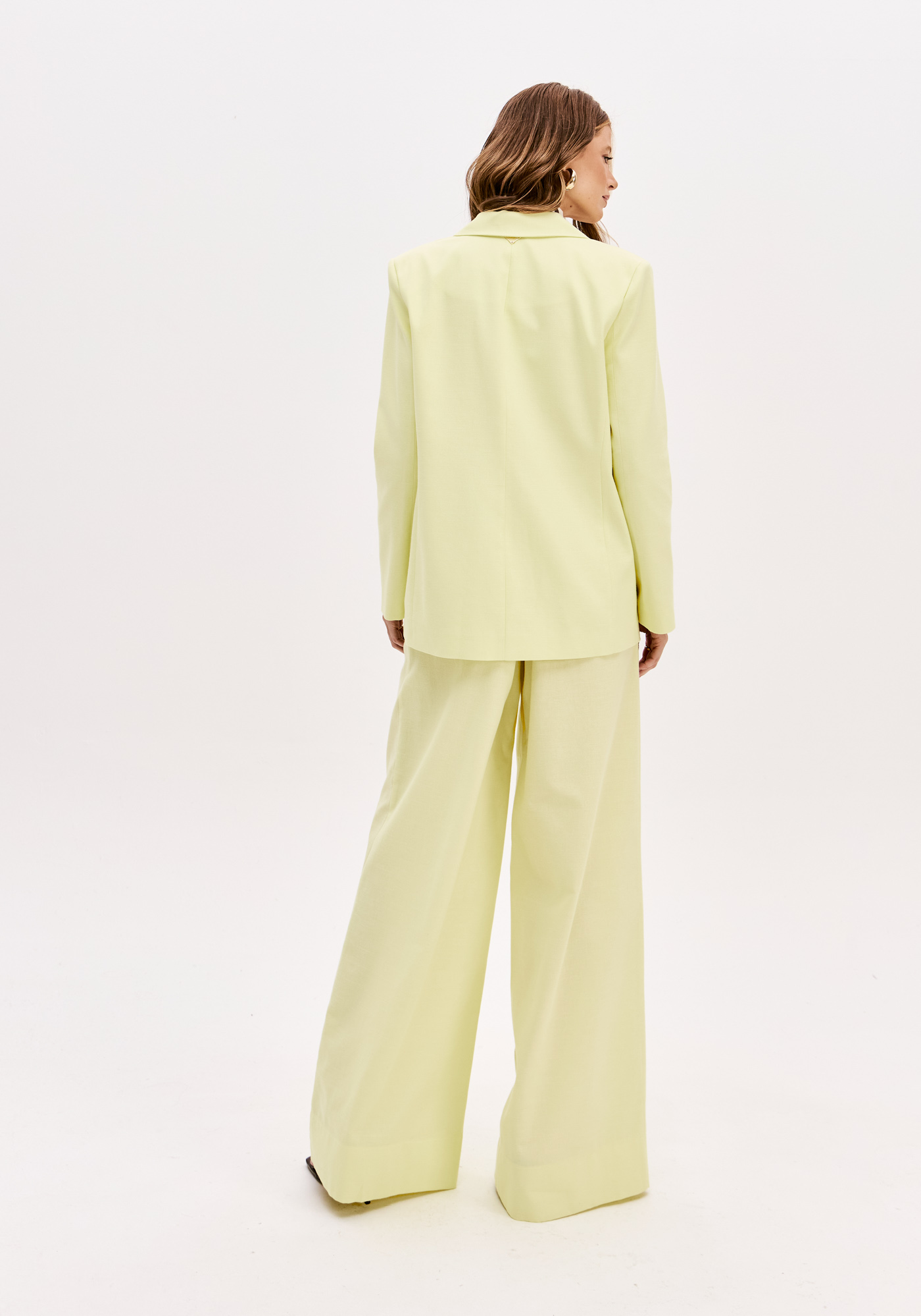 Blazer Oversize em Amarelo - Lança Perfume 5