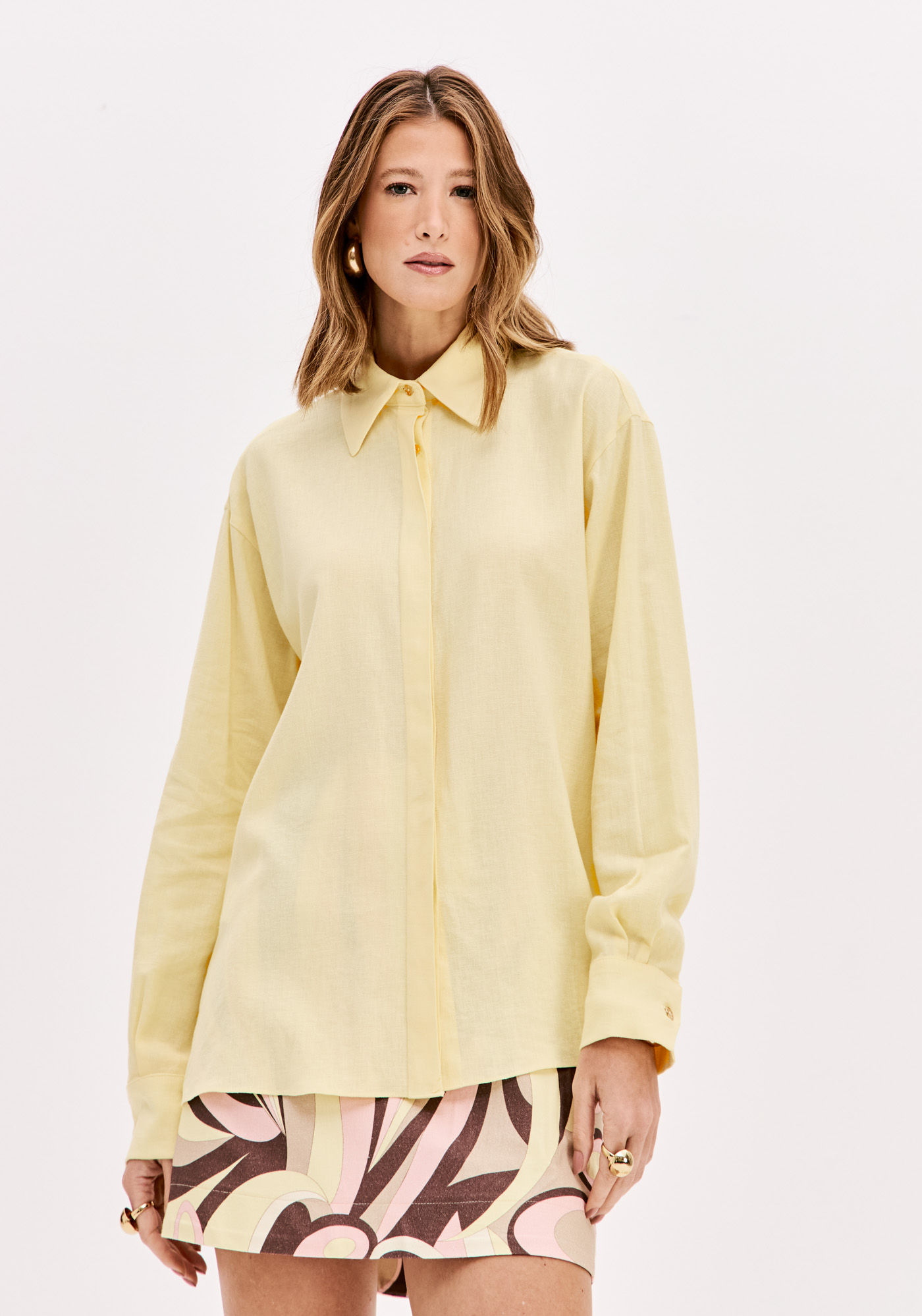 Camisa em Linho Amarelo - Lança Perfume  1