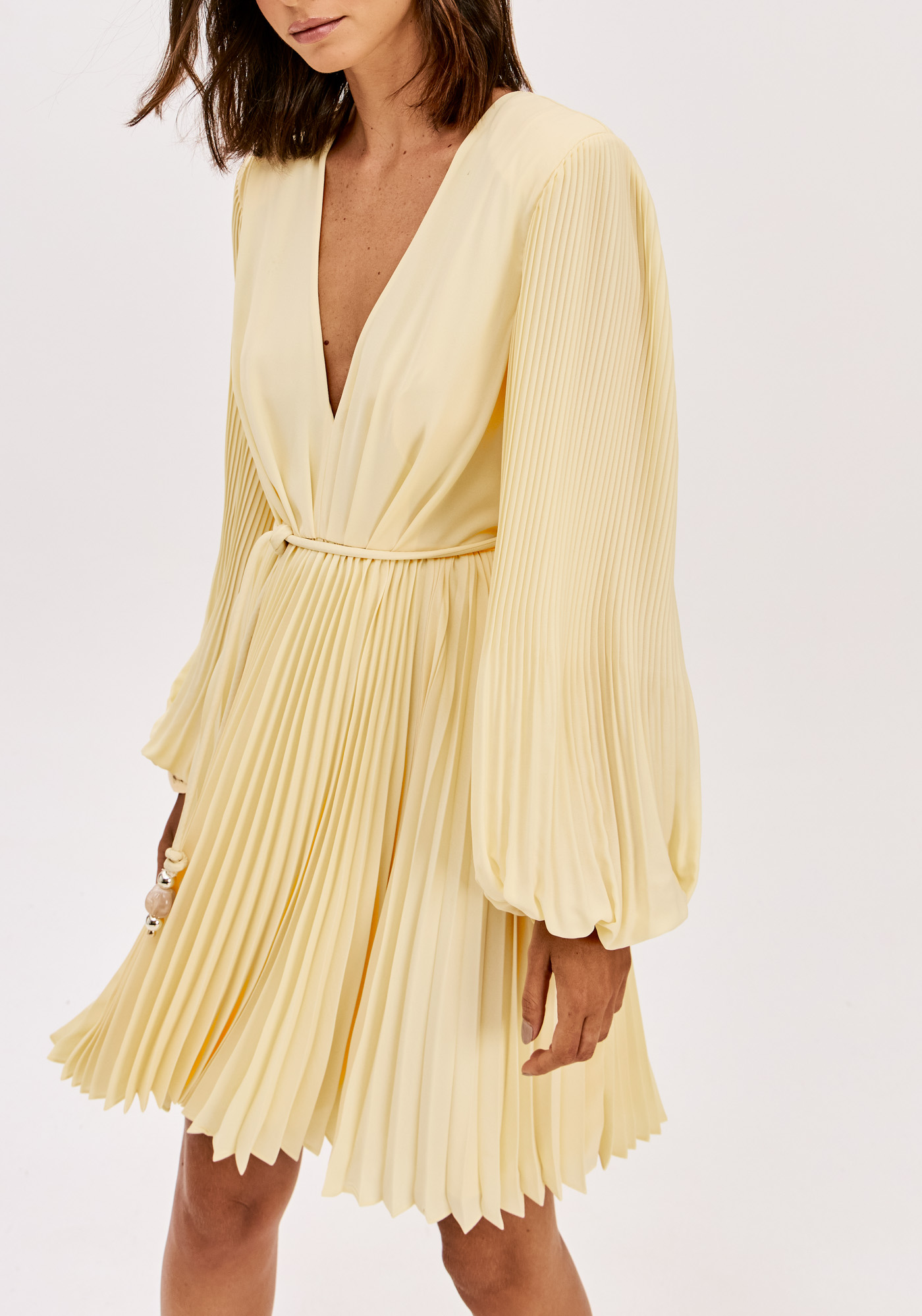 Vestido Curto Pliassado Amarelo - Lança Perfume  1