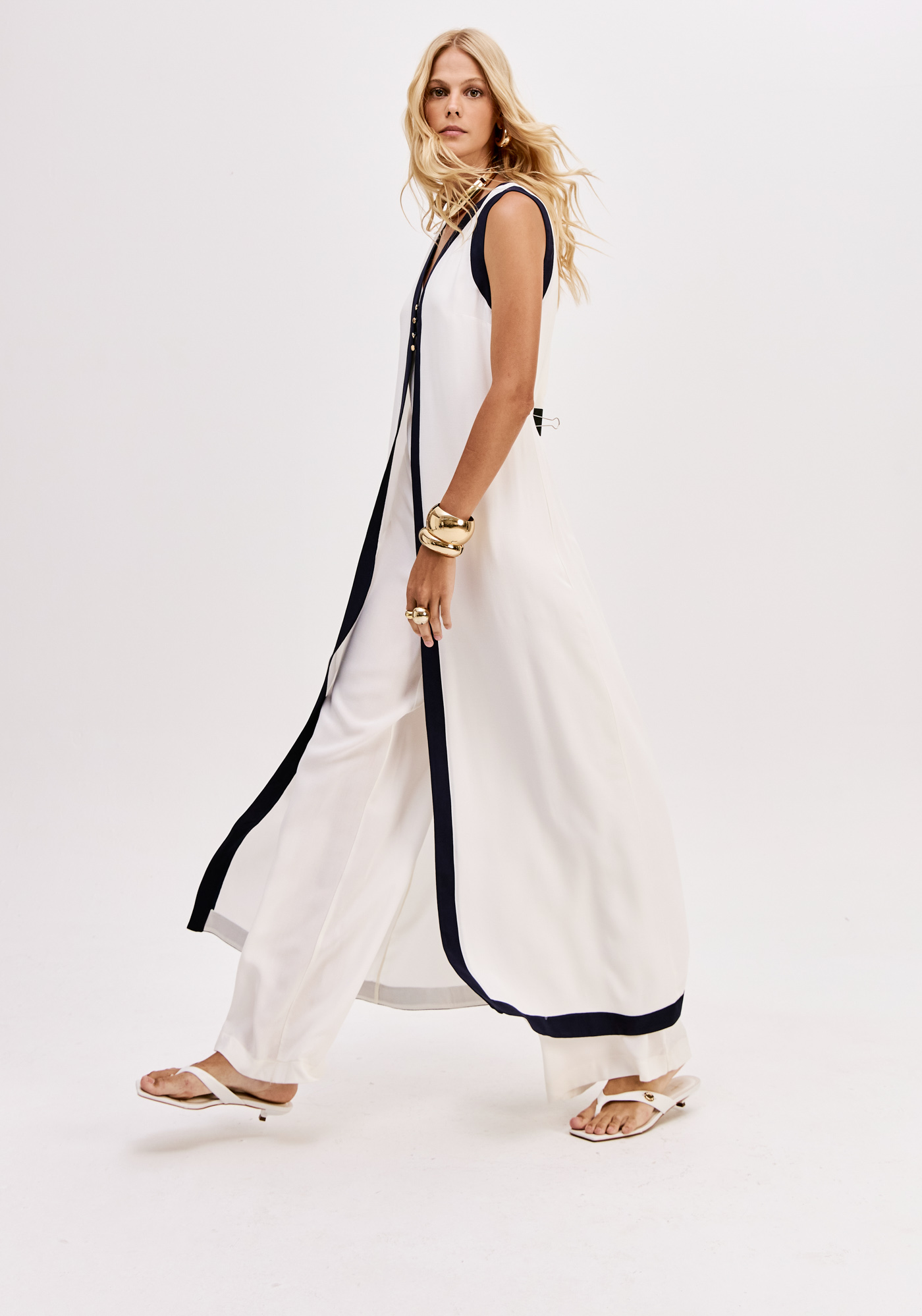 Macacão Comprido Azul e Barnco - Lança Perfume 5