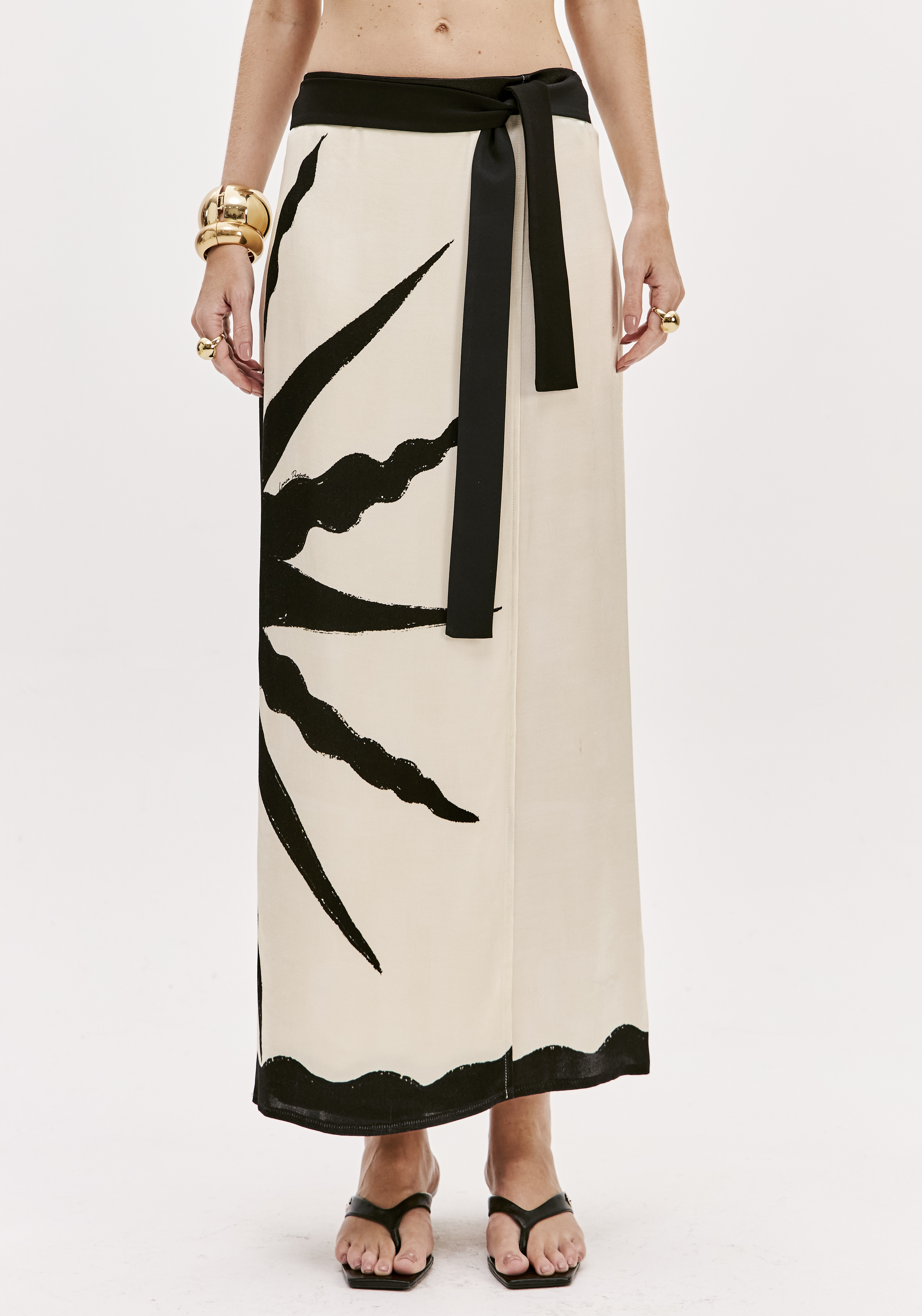 Saia Comprida MARSELHA Preto e Branco - Lança Perfume 1