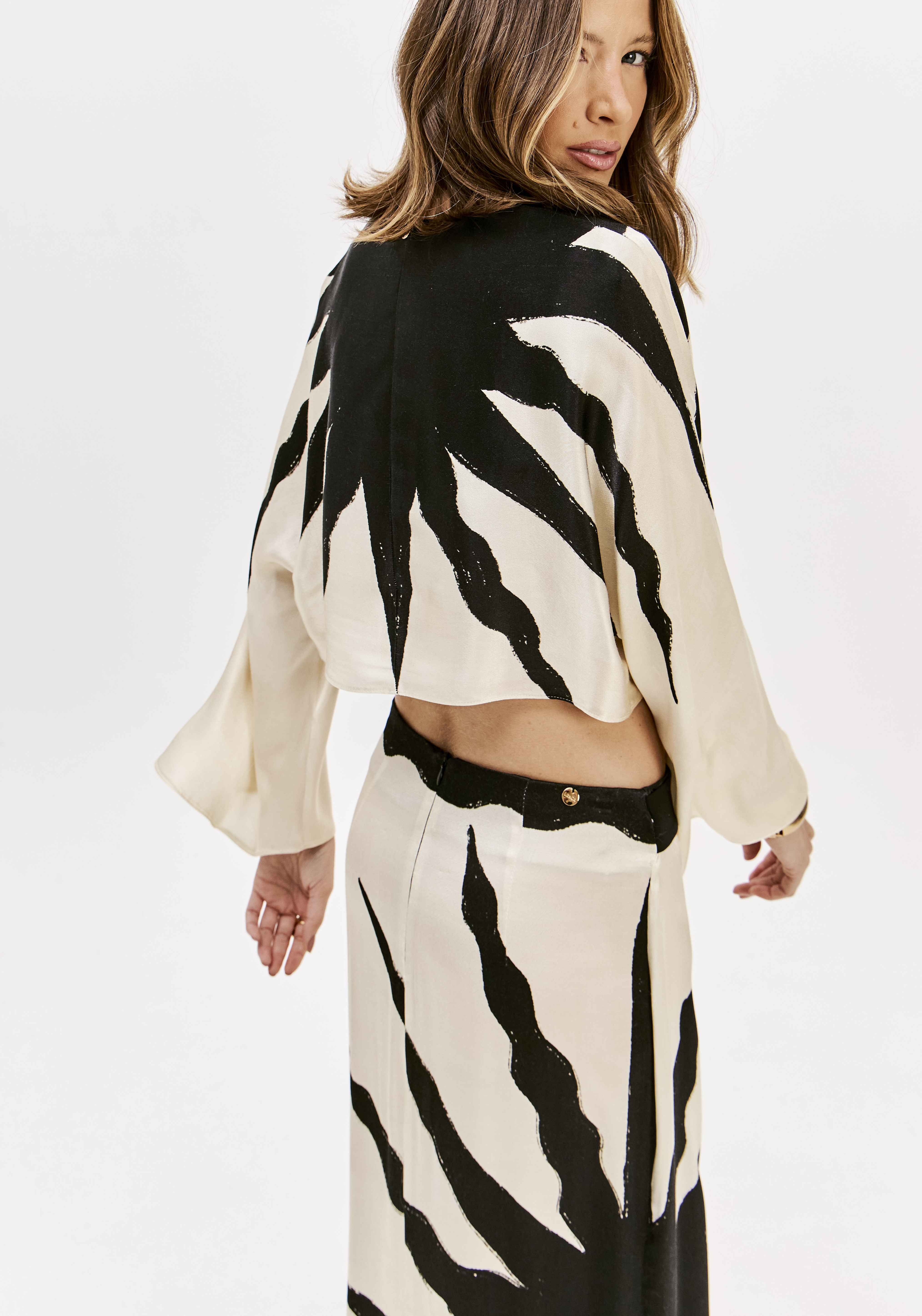 Blusa MARSELHA Preto e Branco - Lança Perfume 6