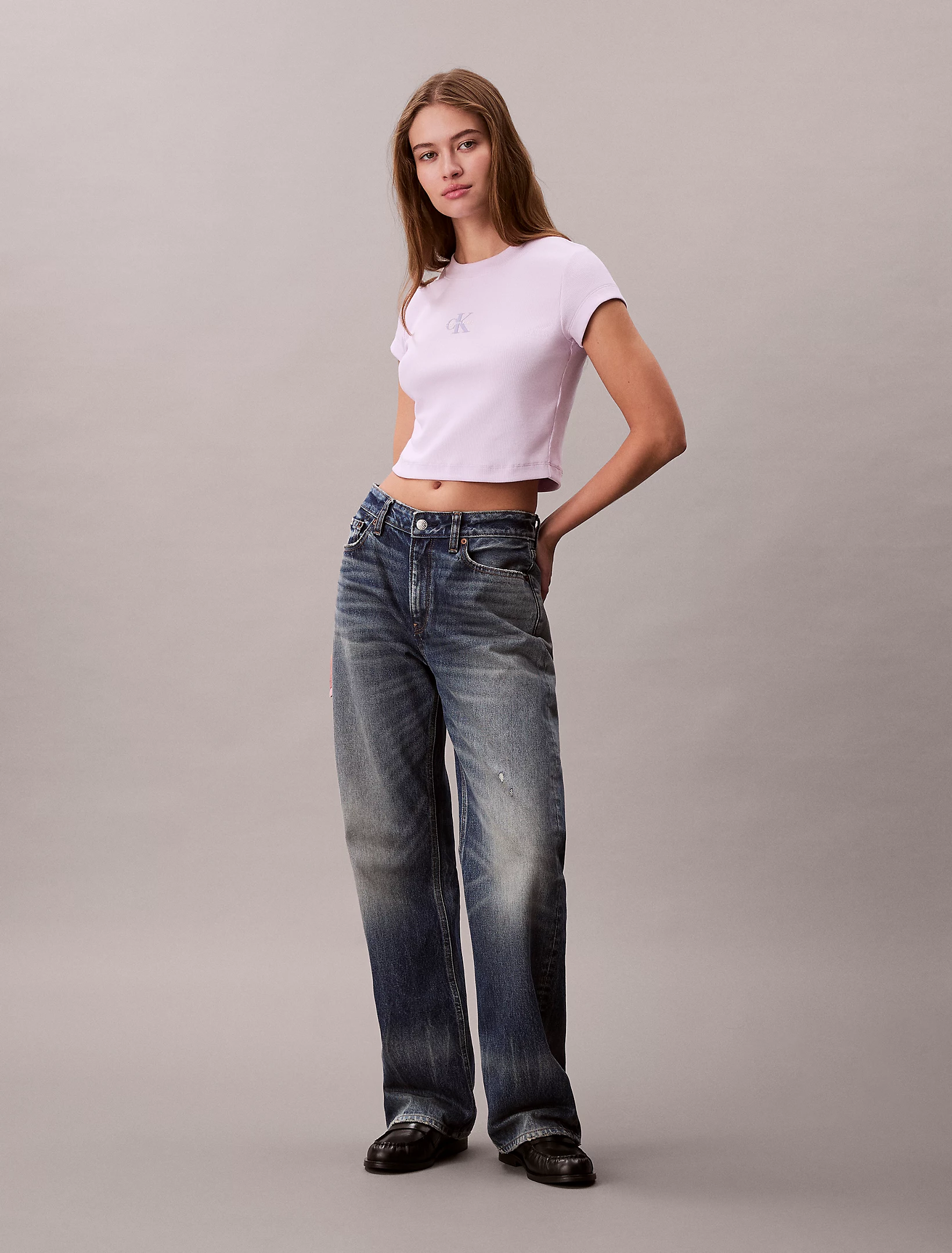 T-shirt Curta Canelada Lilás - Calvin Klein  4