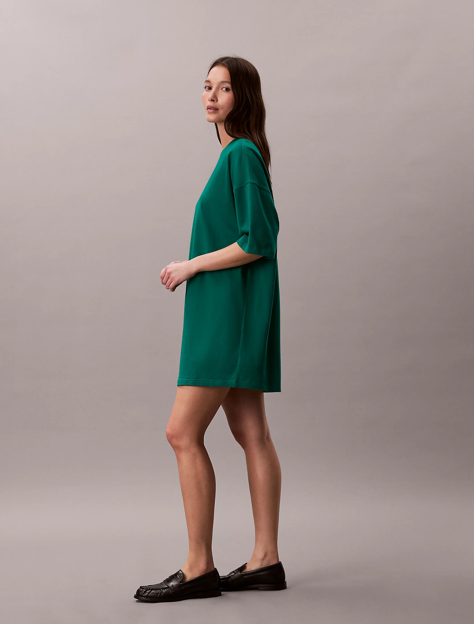 Vestido T-shirt Overside Verde - Calvin Klein 2