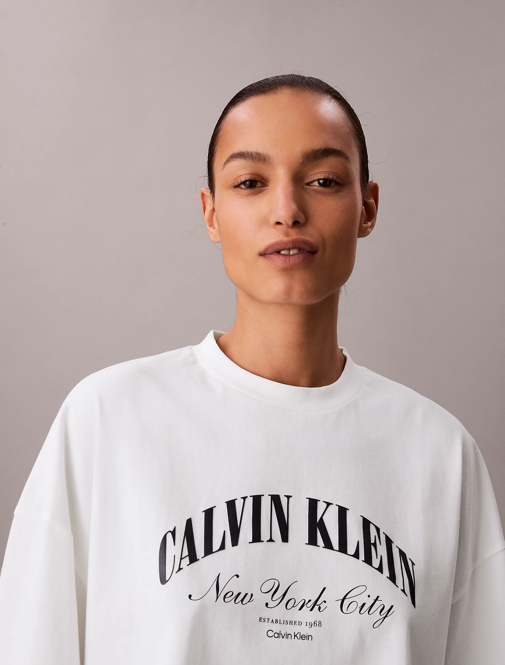 T-shirt Oversize e Curta Branco - Calvin Klein 3