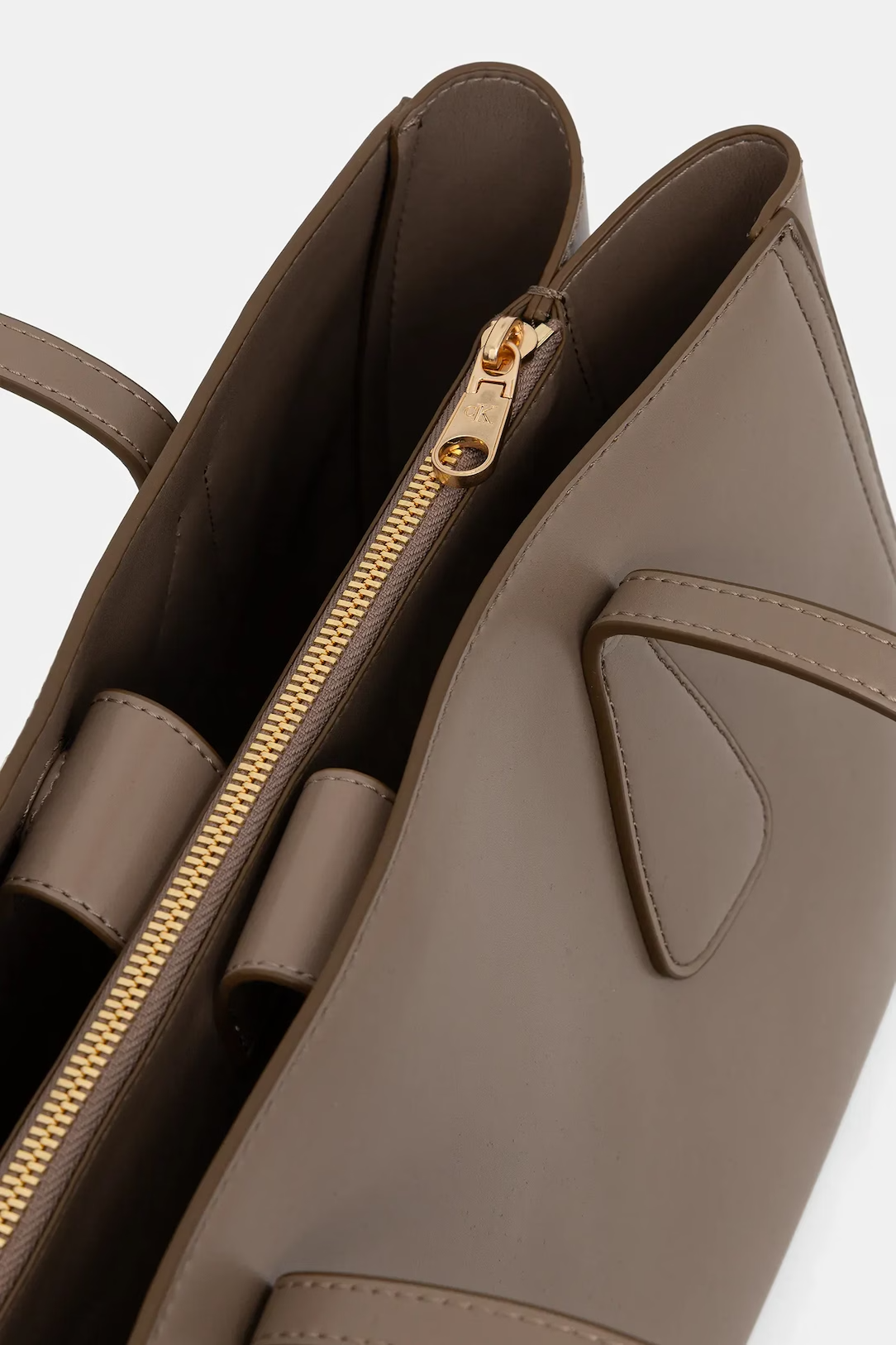 Mala de Ombro Taupe Bege - Calvin Klein  2