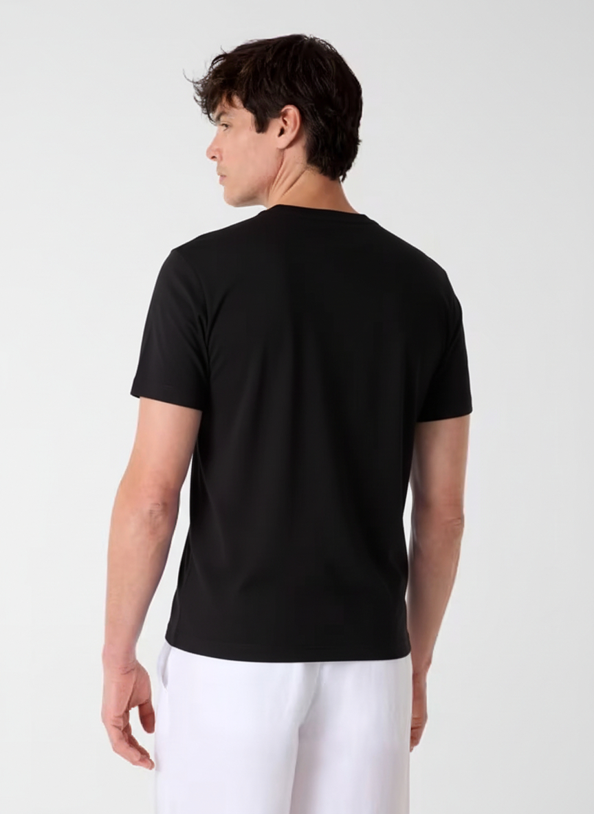 T-shirt Ultra Logo Preto e Branco - Guess  2
