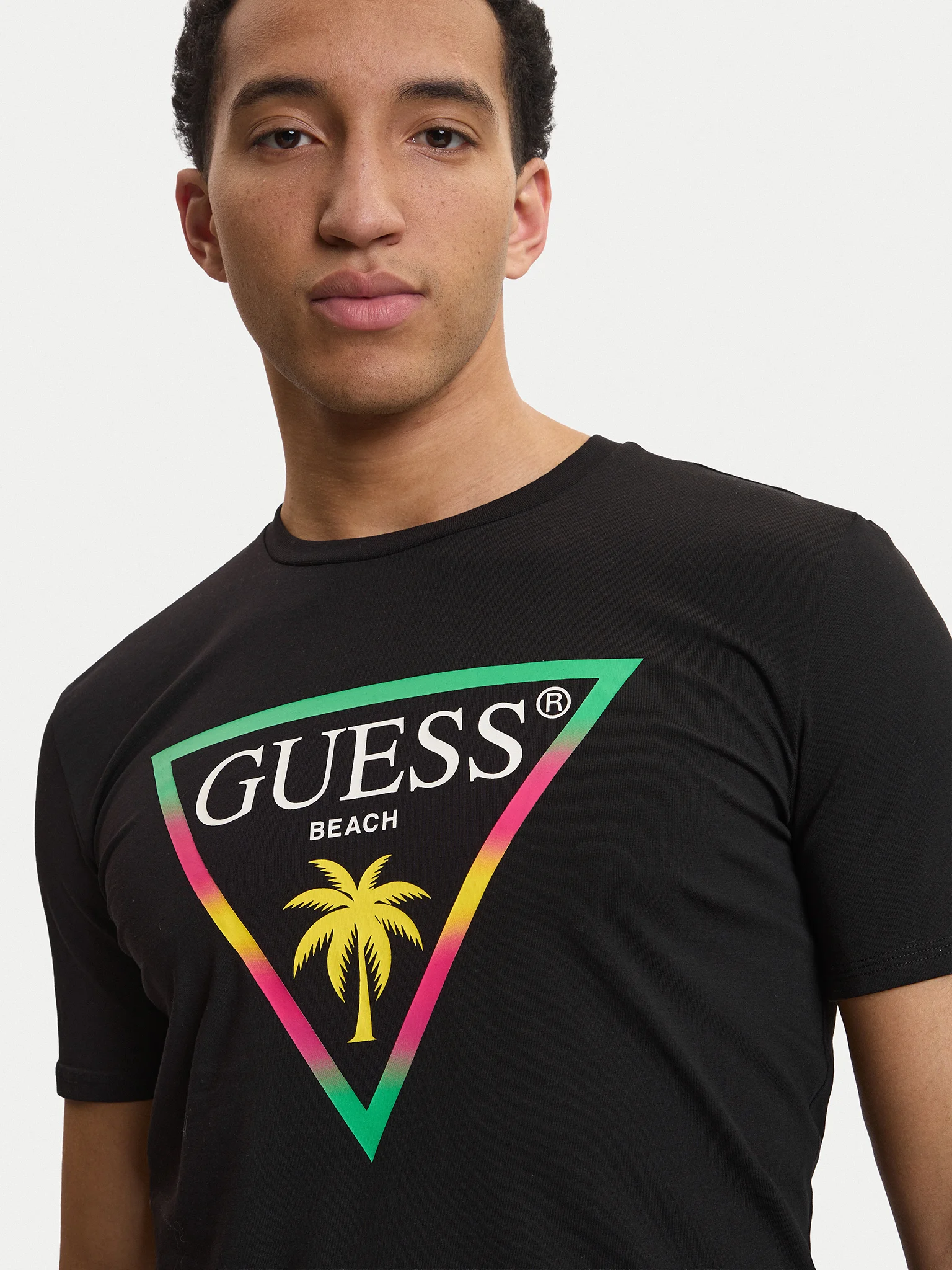 T-shirt Triângulo Colorido Preto - Guess 6