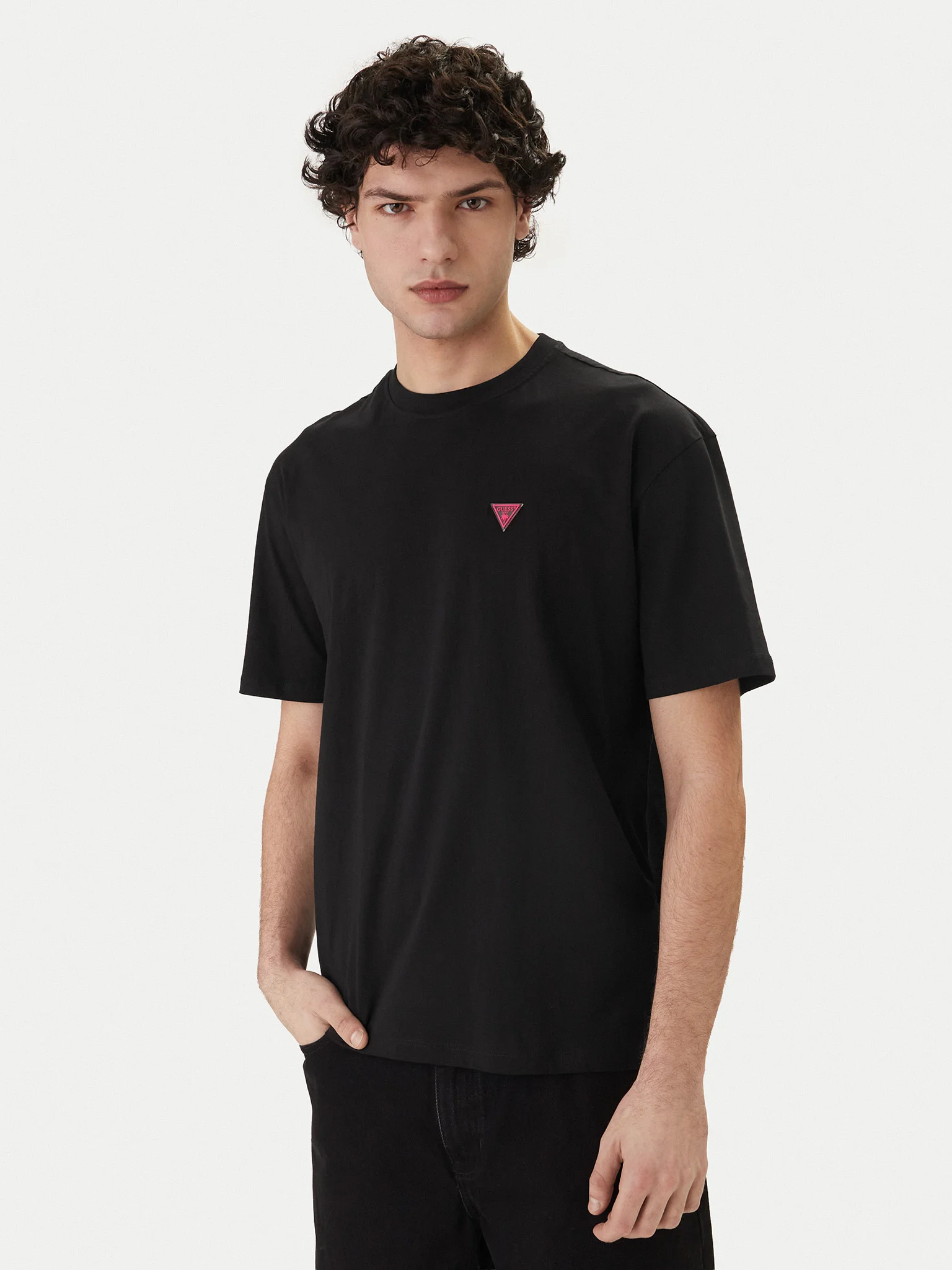 T-shirt Regular Mini Triângulo Preto - Guess 1