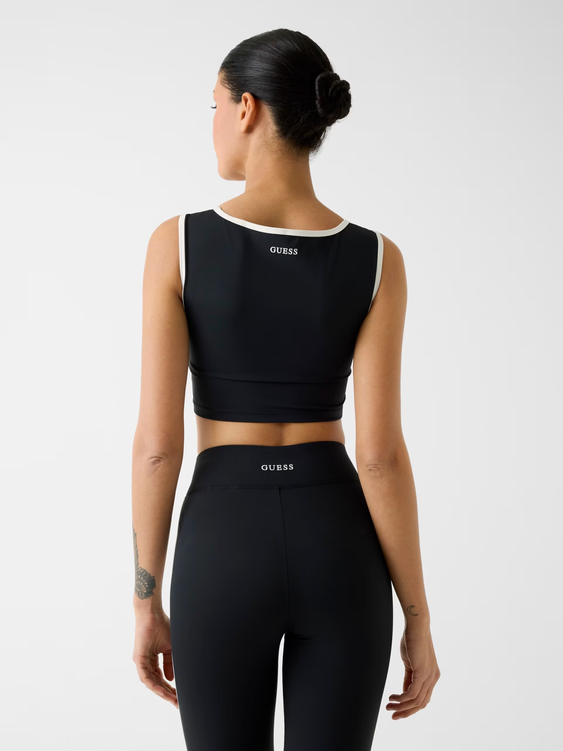 Top SARAH com Faixa Preto - Guess 3