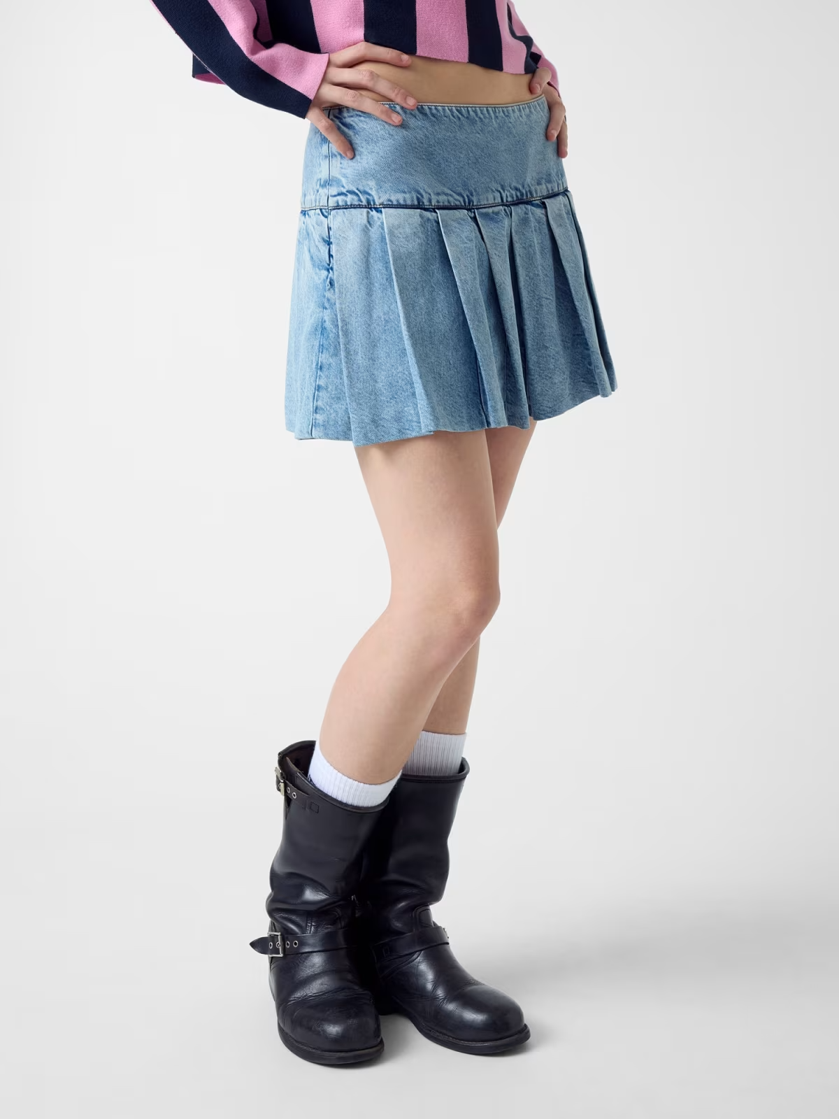 Saia Curta Pregas Ganga - Guess Jeans  3