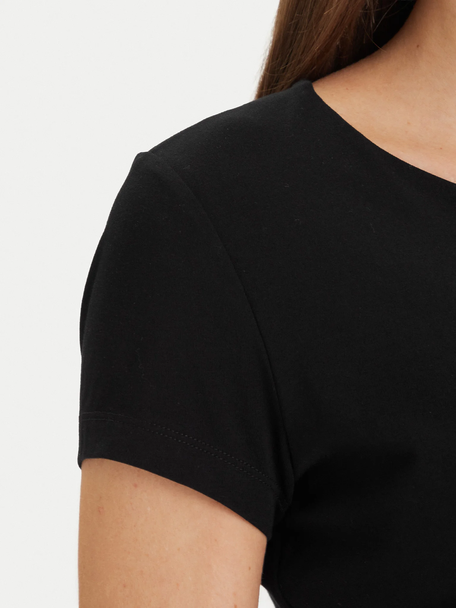T-shirt ELISABETTE Curta com Pendentes Preto - Guess 6