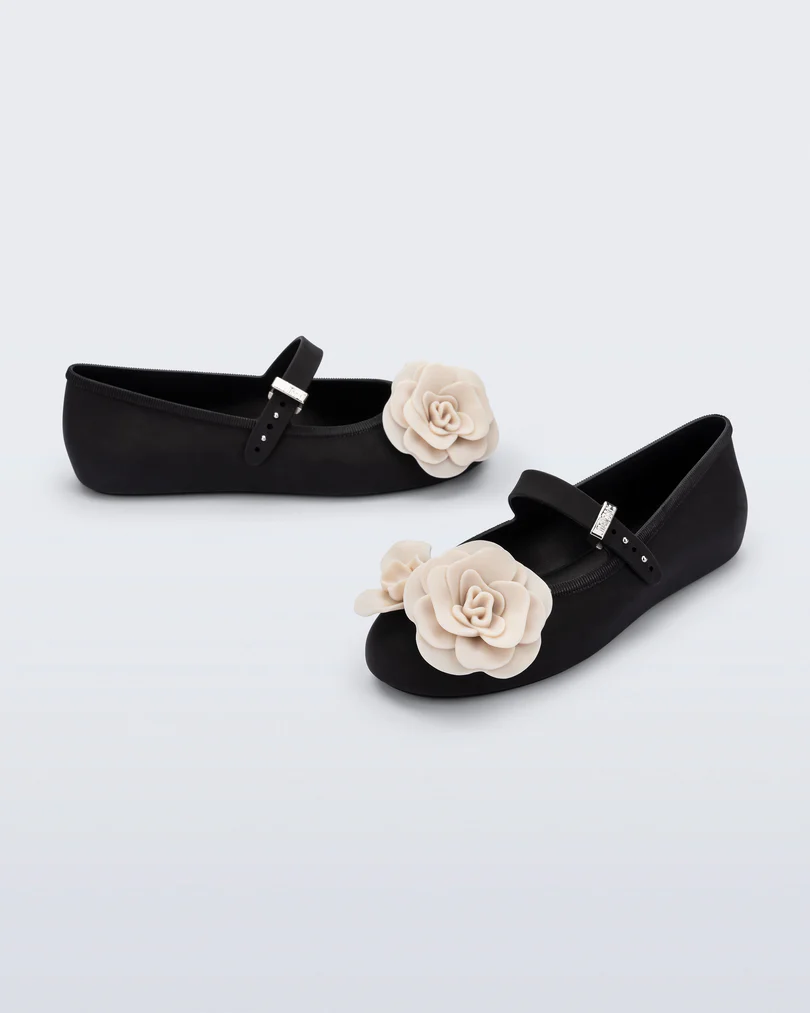 Sabrina Soft Ballerina Petals Preto - Melissa 3