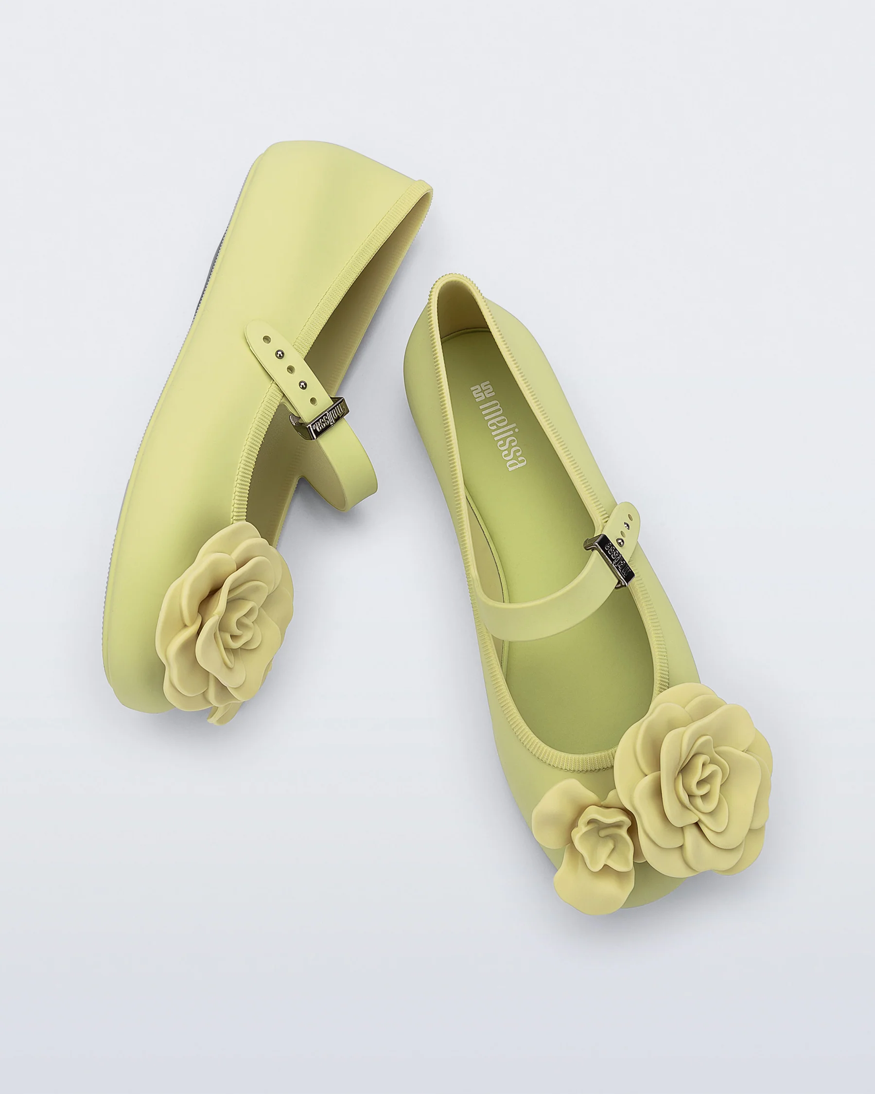 Sabrina Soft Ballerina Petals Amarelo - Melissa  2