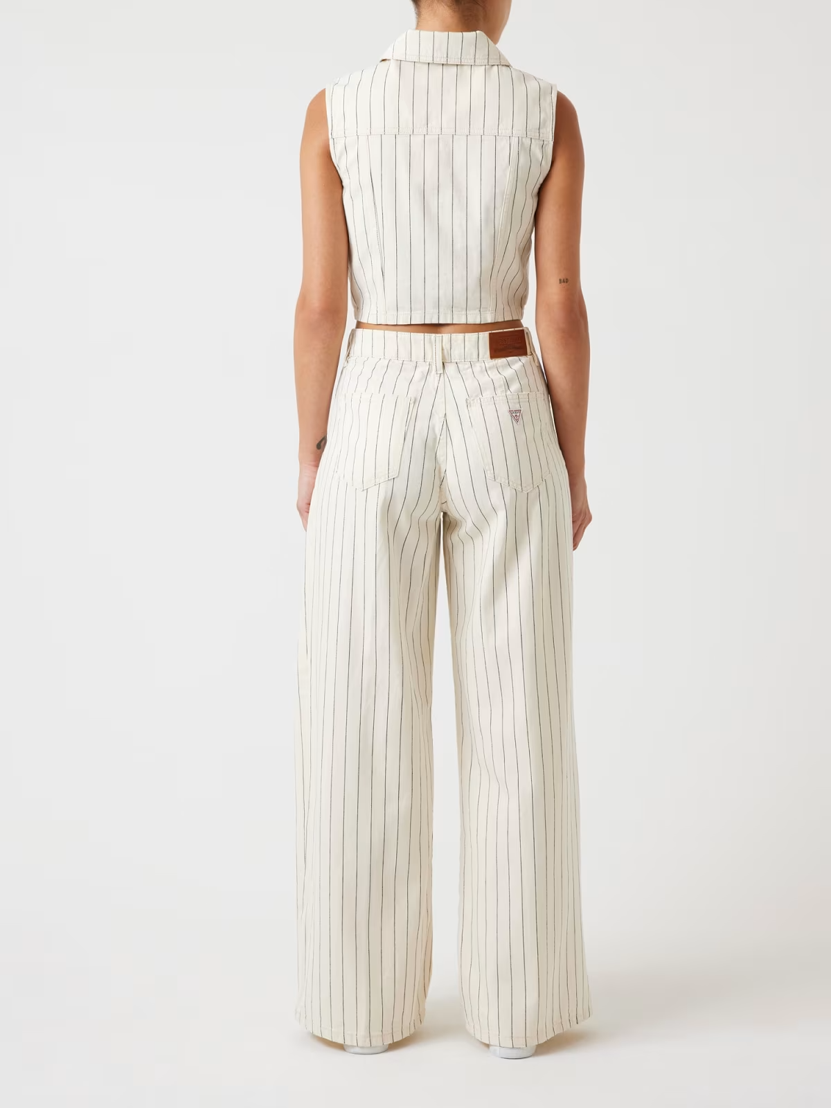 Calças Extra Wide Riscas Bege - Guess Jeans 5