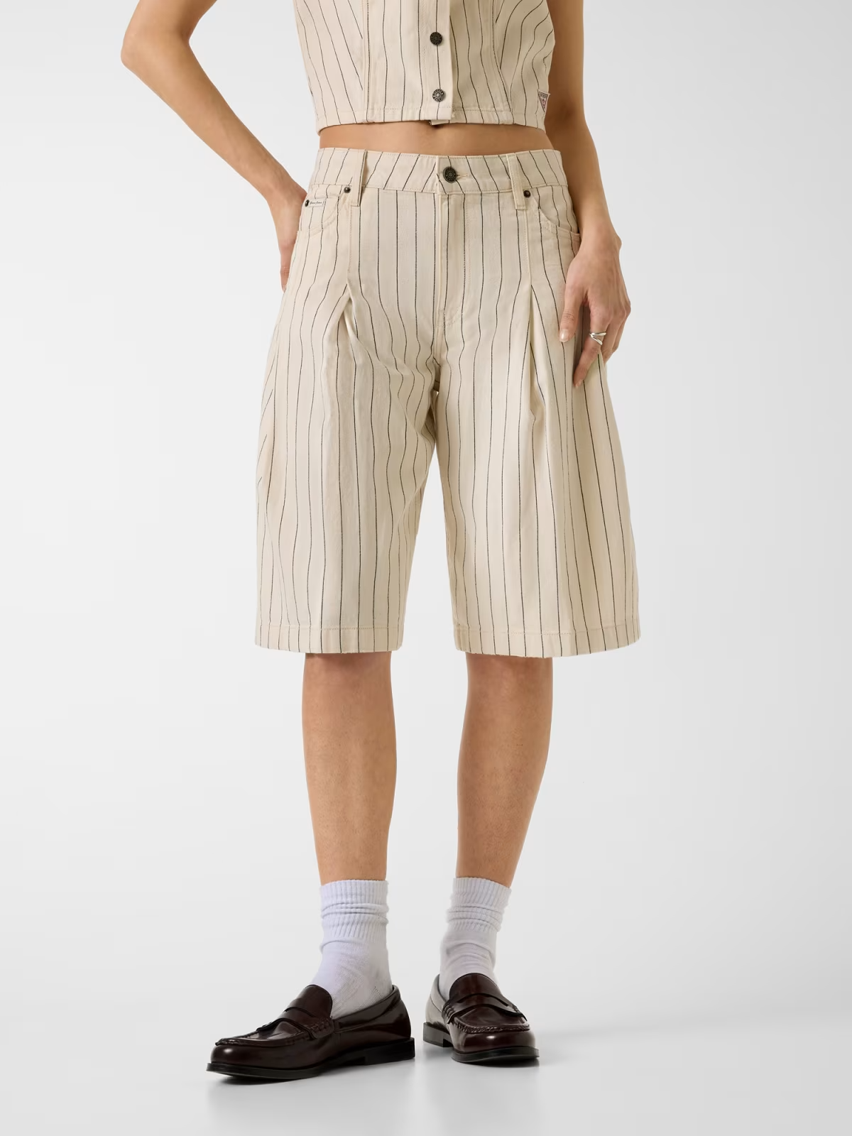 Calções Compridos Wide Riscas Bege - Guess Jeans 1