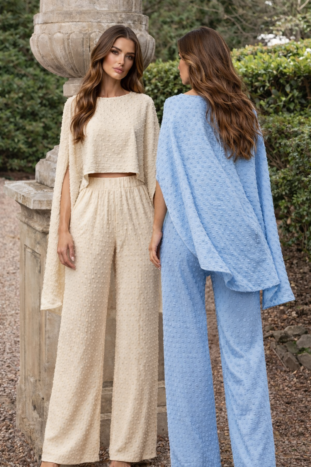 Blusa Capa em Tecido Texturizado Azul - SAHOCO 5