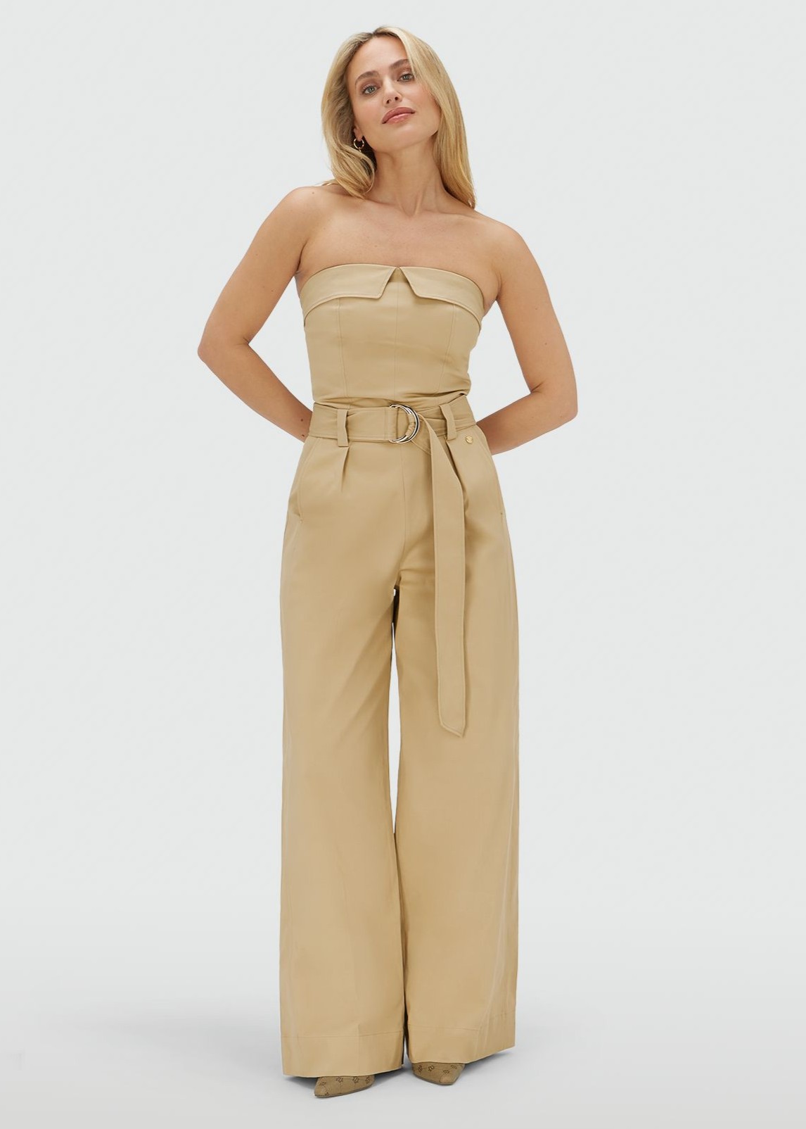 Macacão Cai Cai MYRA Bege - Josh V 1