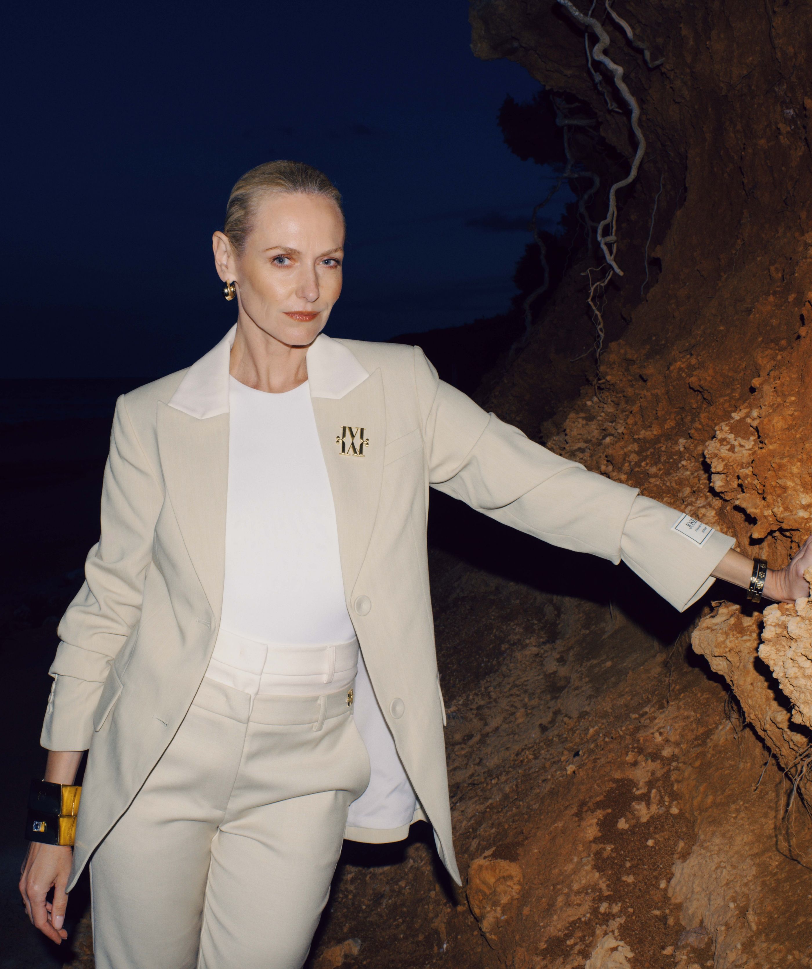 Blazer NILA Bege e Branco - Josh V 7