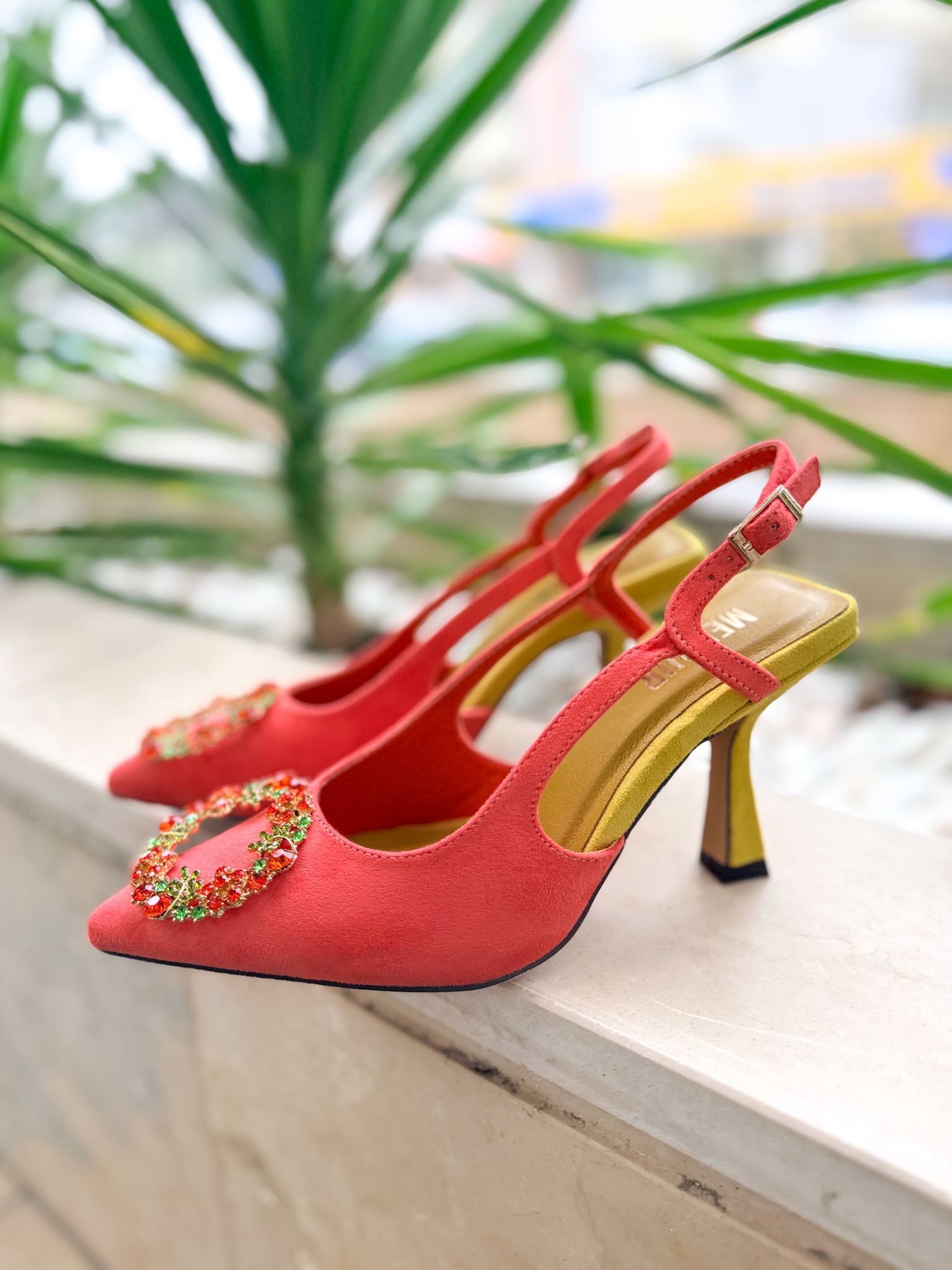 Sapato de Salto Coral - Menbur  3