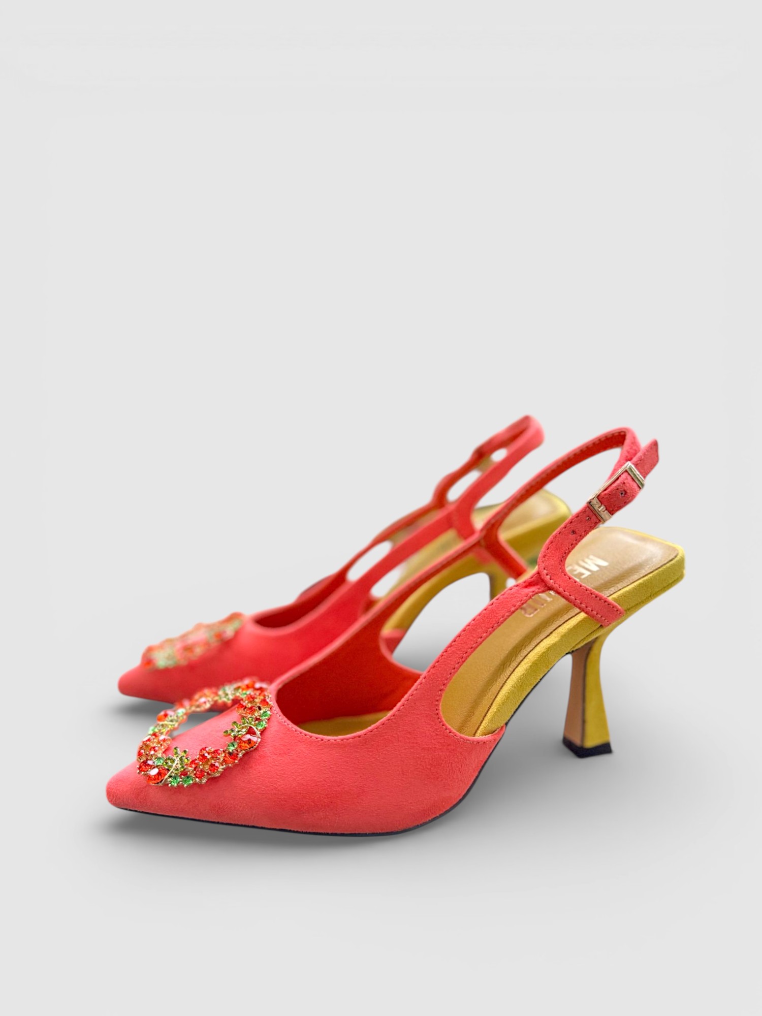 Sapato de Salto Coral - Menbur  2