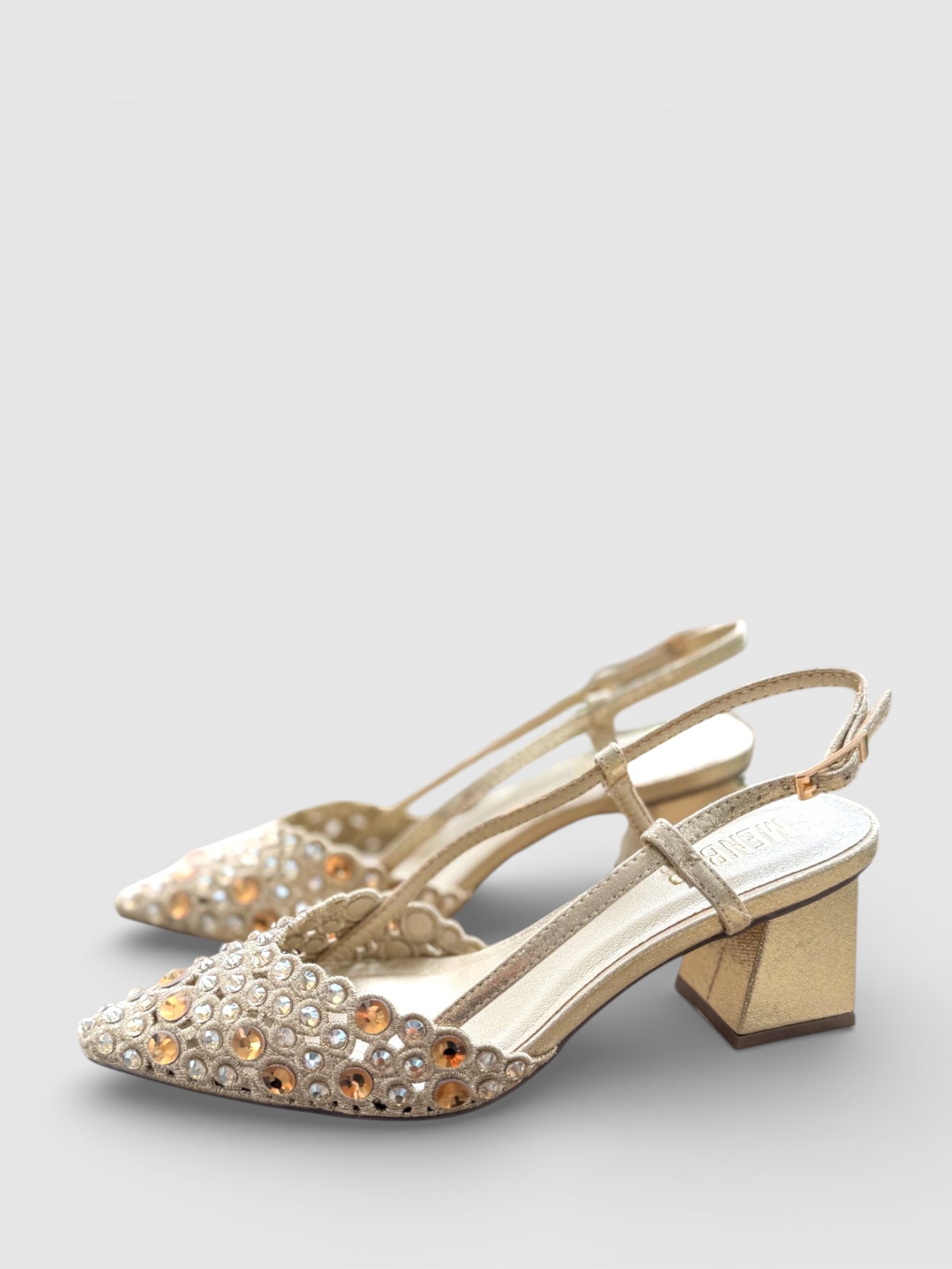 Sapato Salto Block Pedras Dourado - Menbur 2