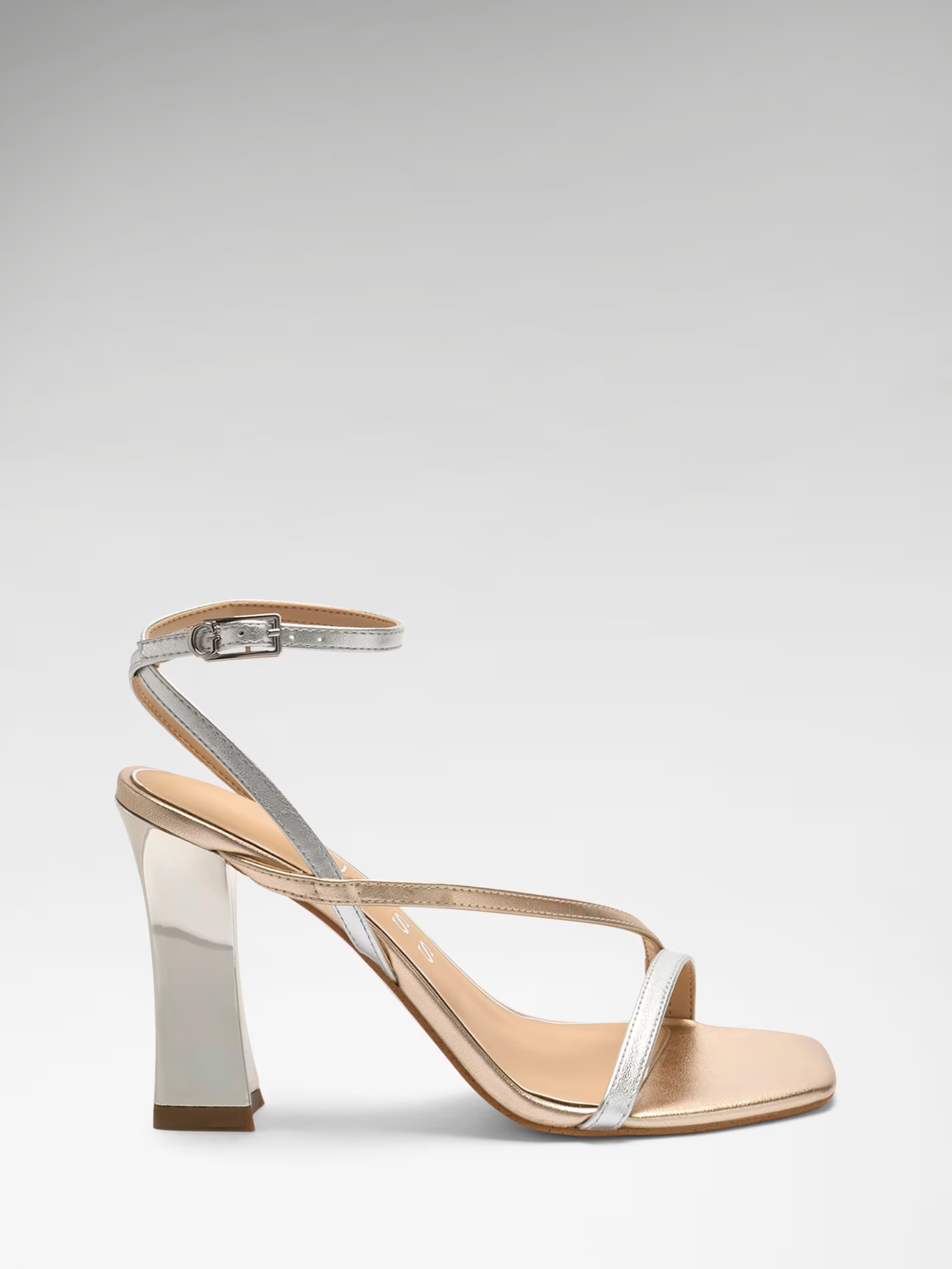 Sandália de Salto RADORY Dourado  - Guess   2