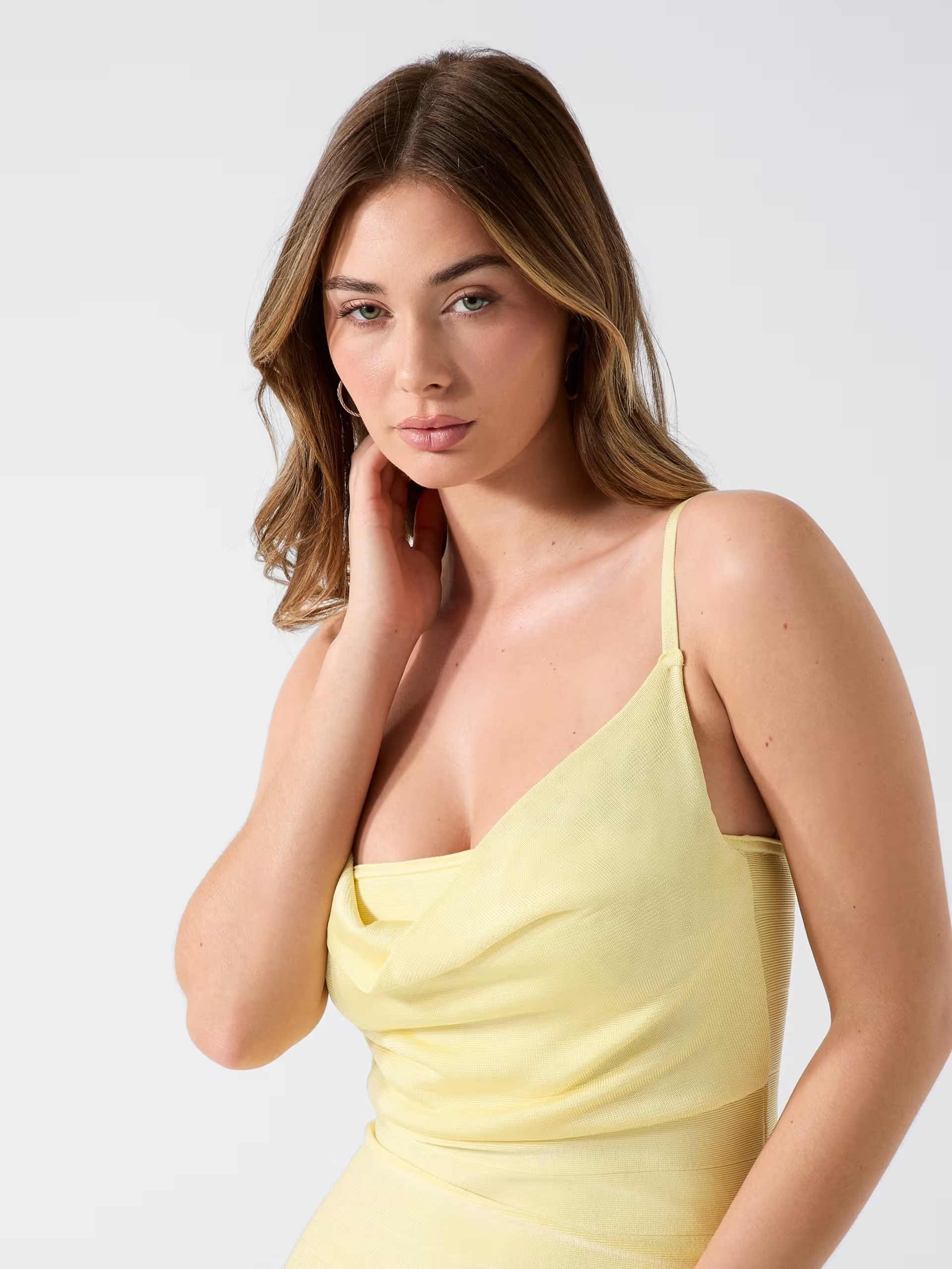 Vestido em Malha ARISA Amarelo - Guess BREVEMENTE DISPONÍVEL 5
