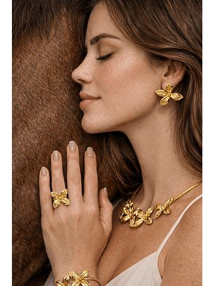 Conjunto Flores Colar + Brincos + Pulseira + Anel Dourado - SAHOCO 