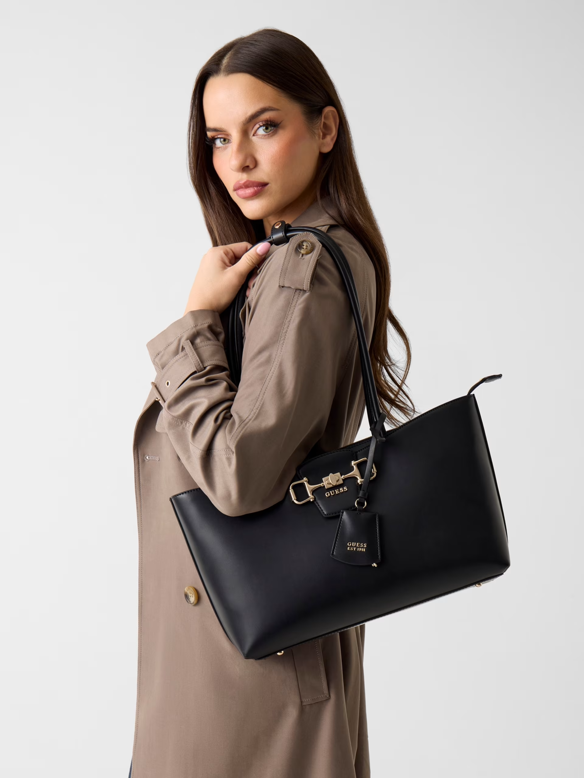 Mala de Ombro JANIE Preto - Guess  2