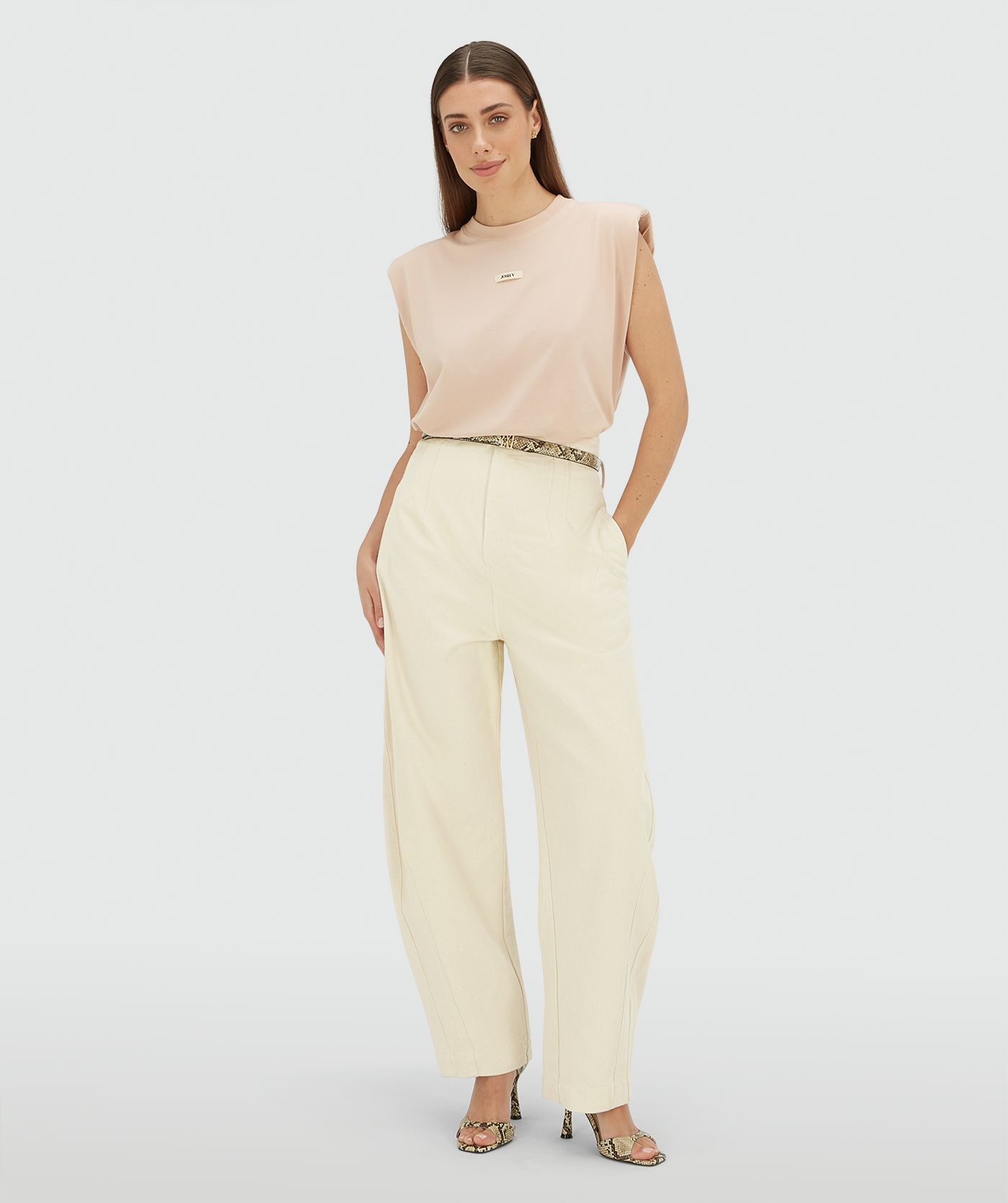 T-shirt SUE de Cavas Rosa - Josh V  3