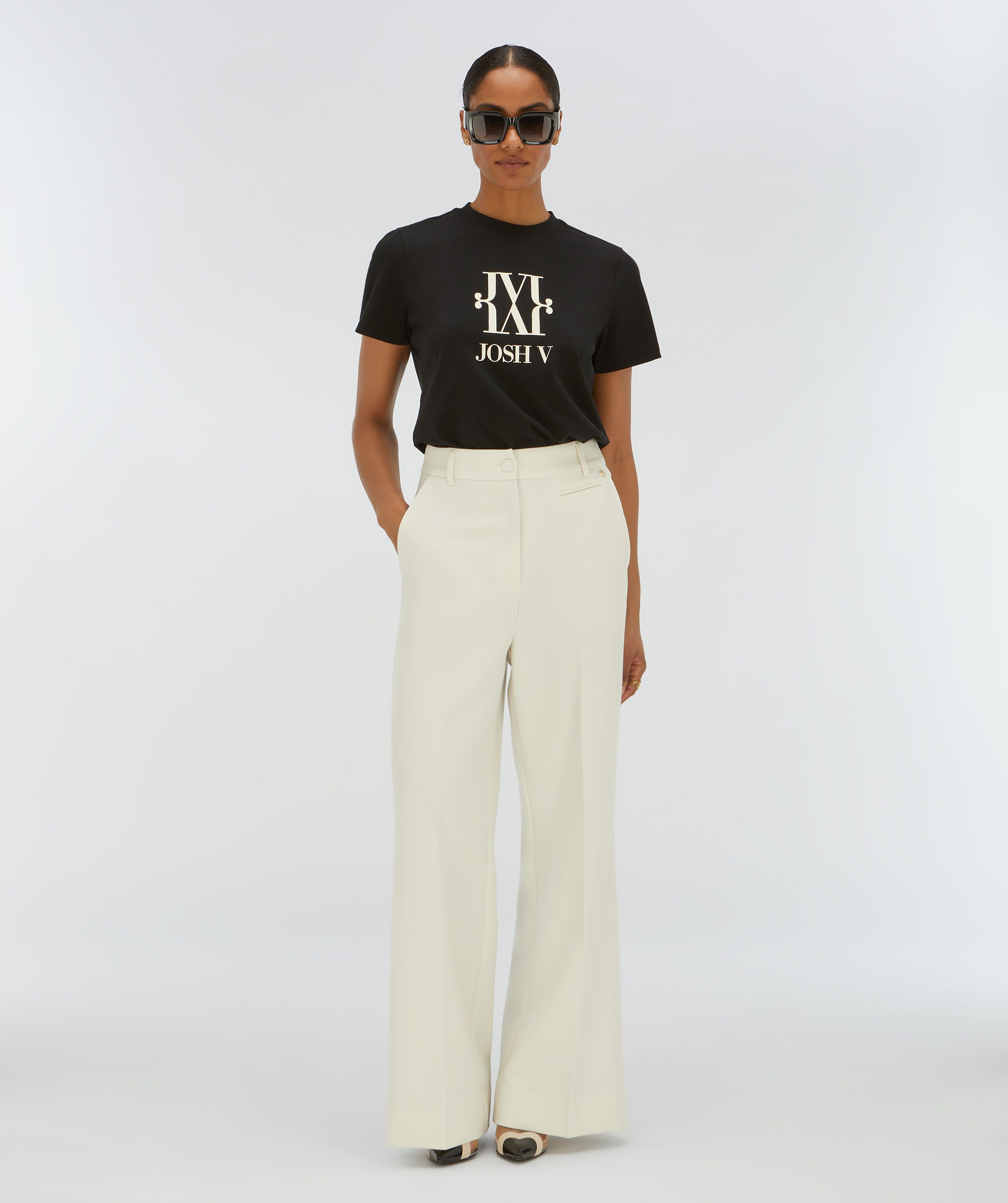 T-shirt DORIE Monogram Preto - Josh V 2