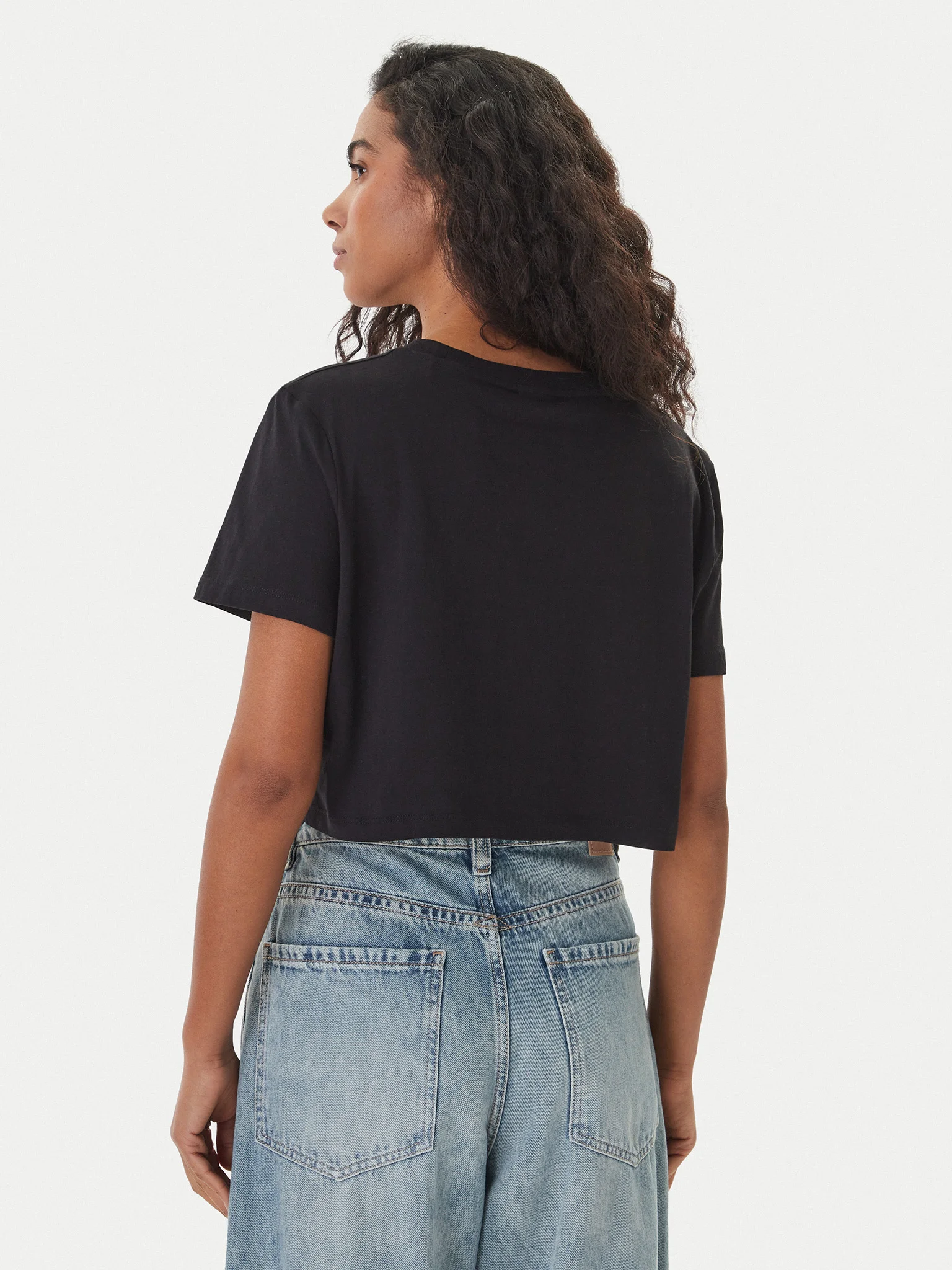 T-shirt Curta SELENE Preto - Guess  3