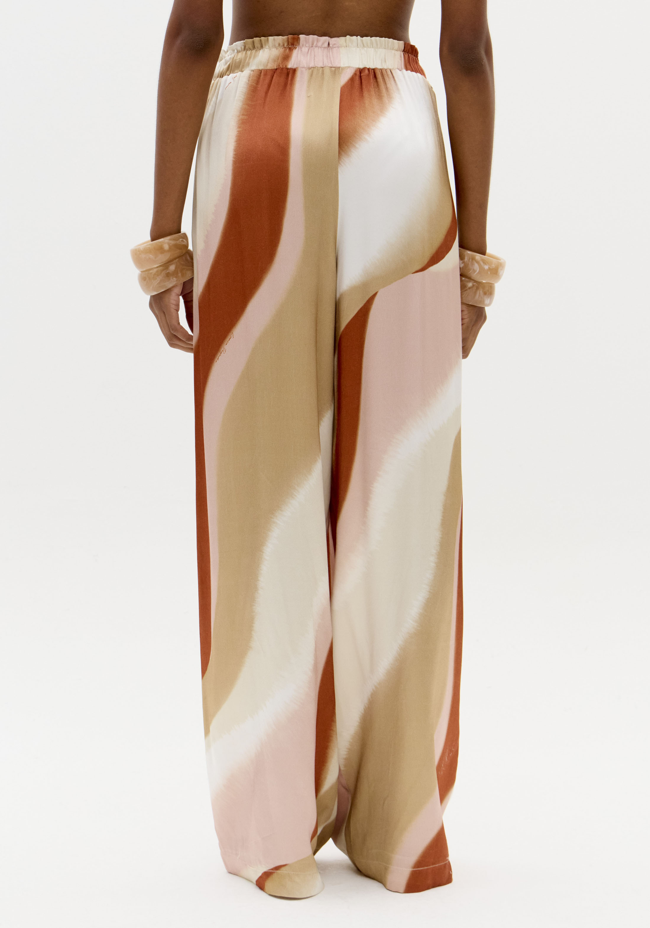 Calças Acetinada SANDFLOW - Lança Perfume 4